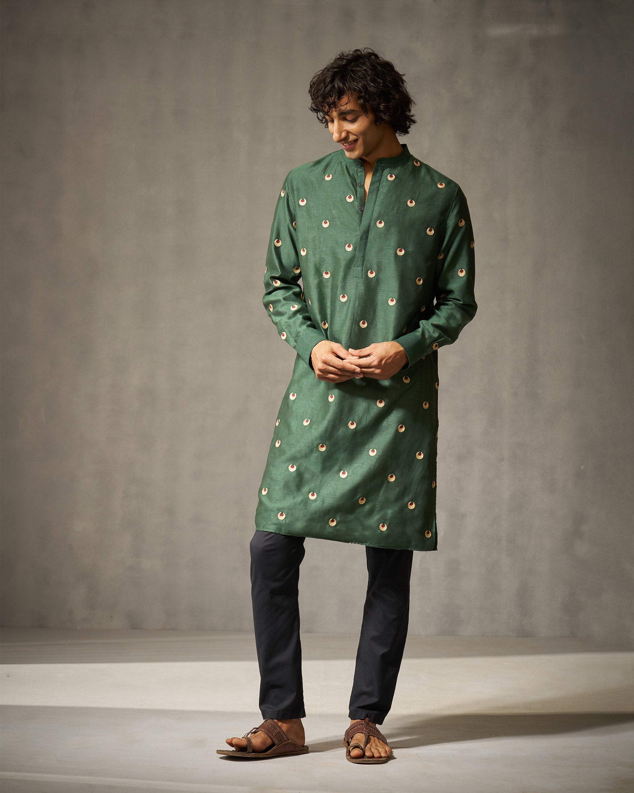 Neckband Kurta - Green Embroidery