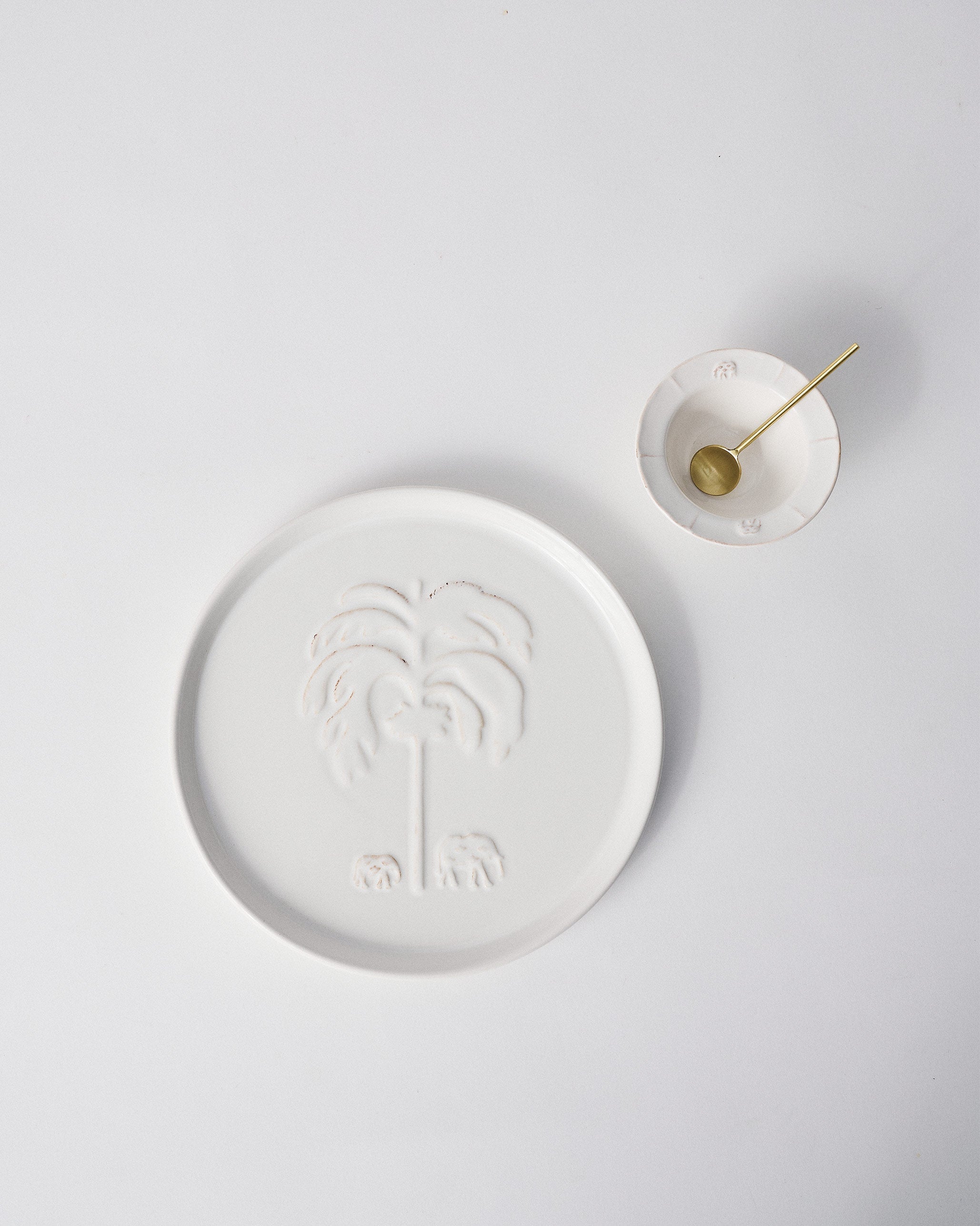 Ele Palm Chip & Dip Platter