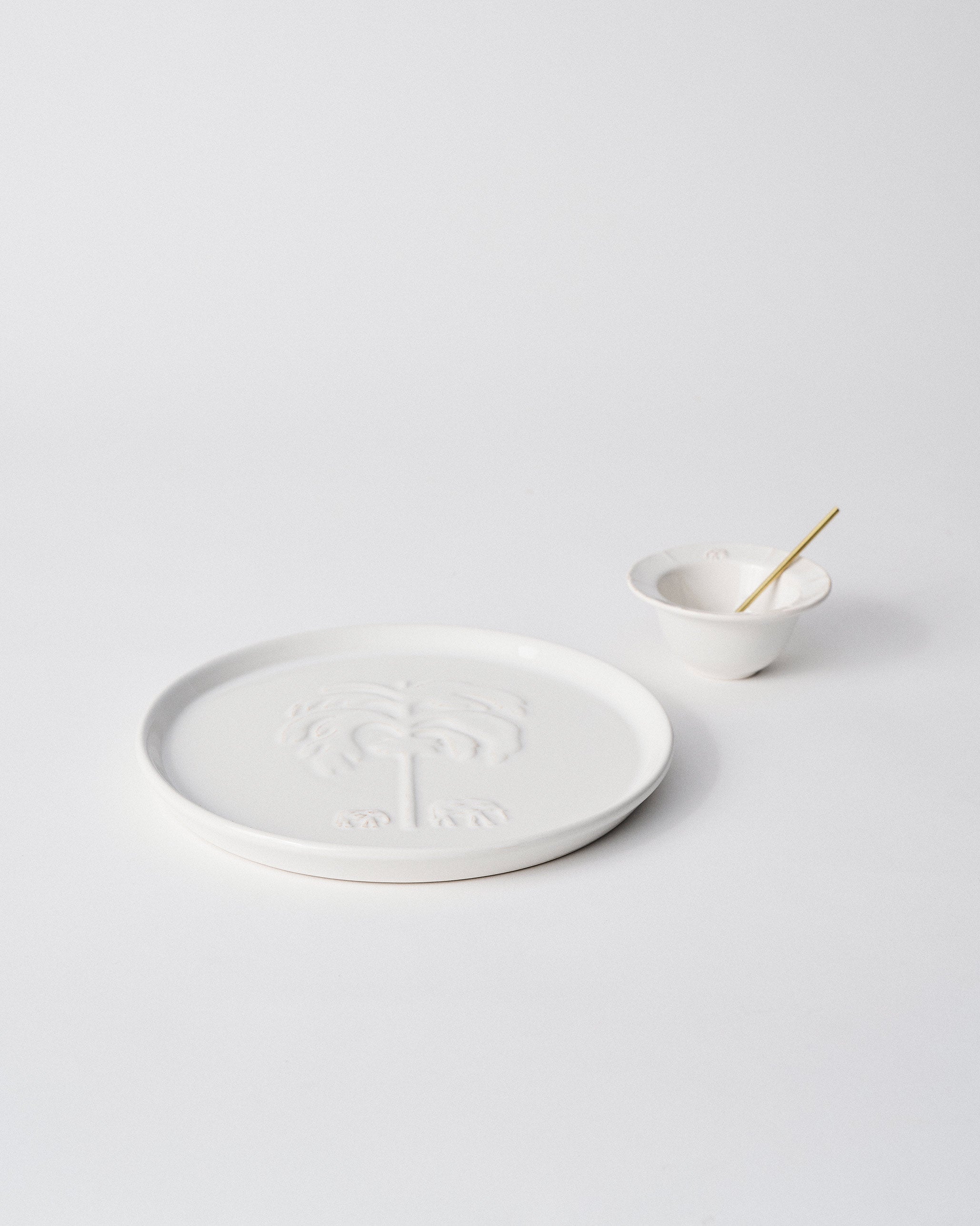 Ele Palm Chip & Dip Platter