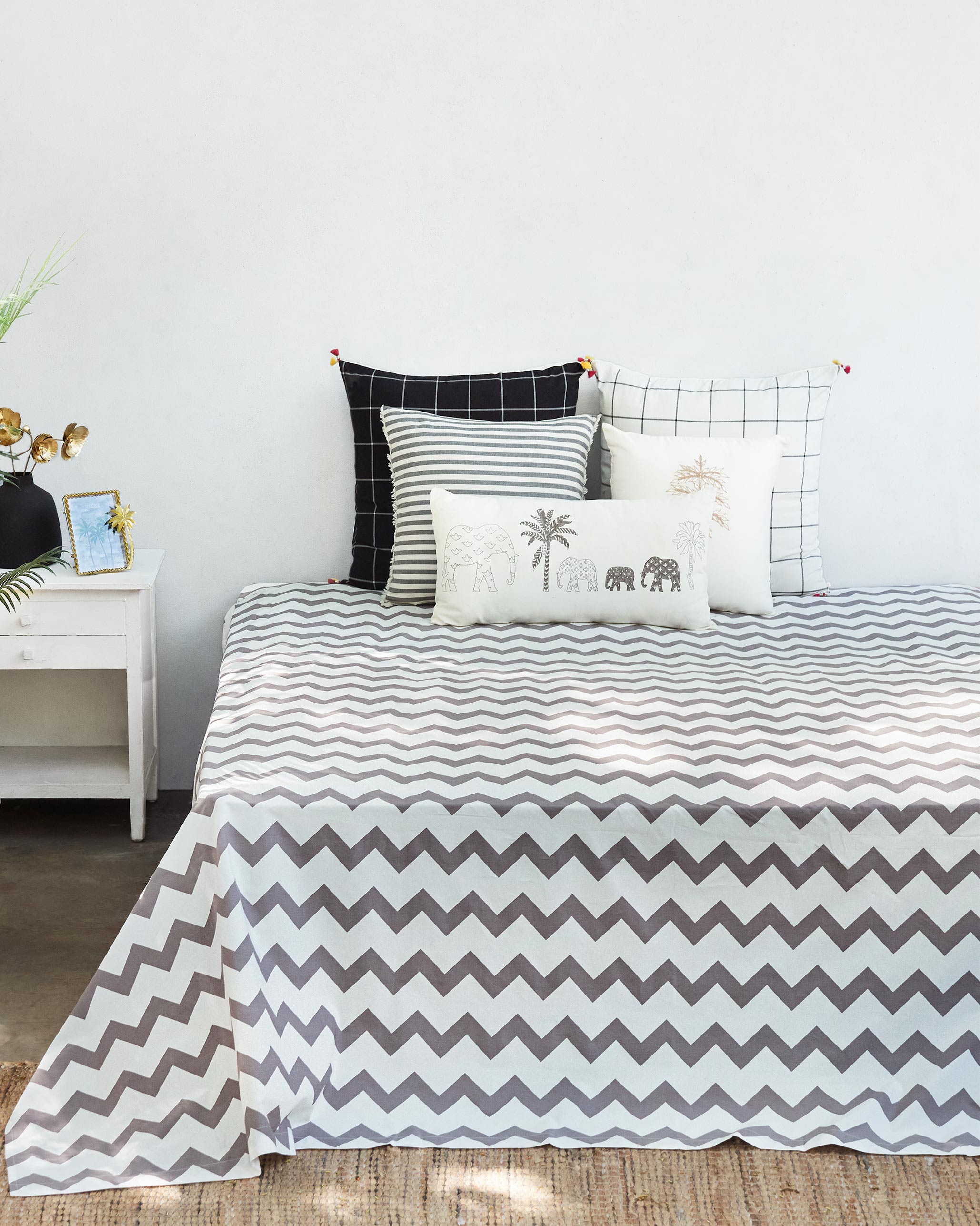 Colombo Wave Bedsheet Queen with Pillow Case Set