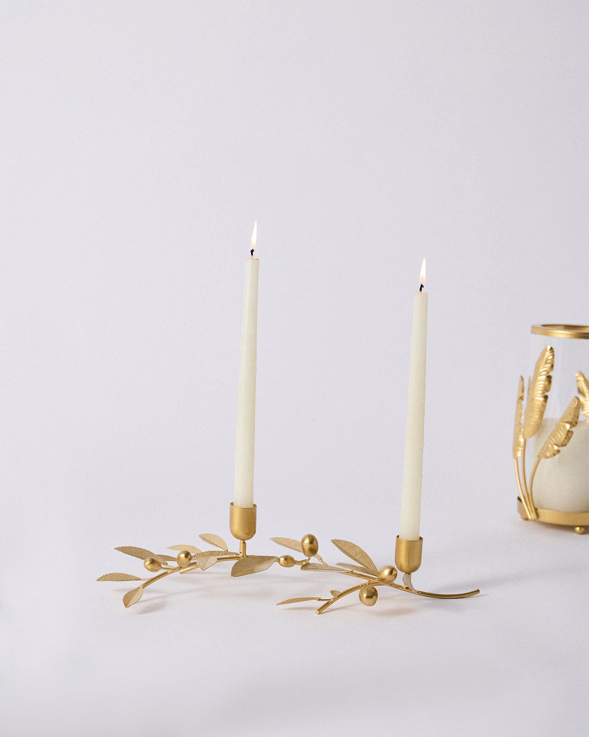 Clove Branch Candle Stand