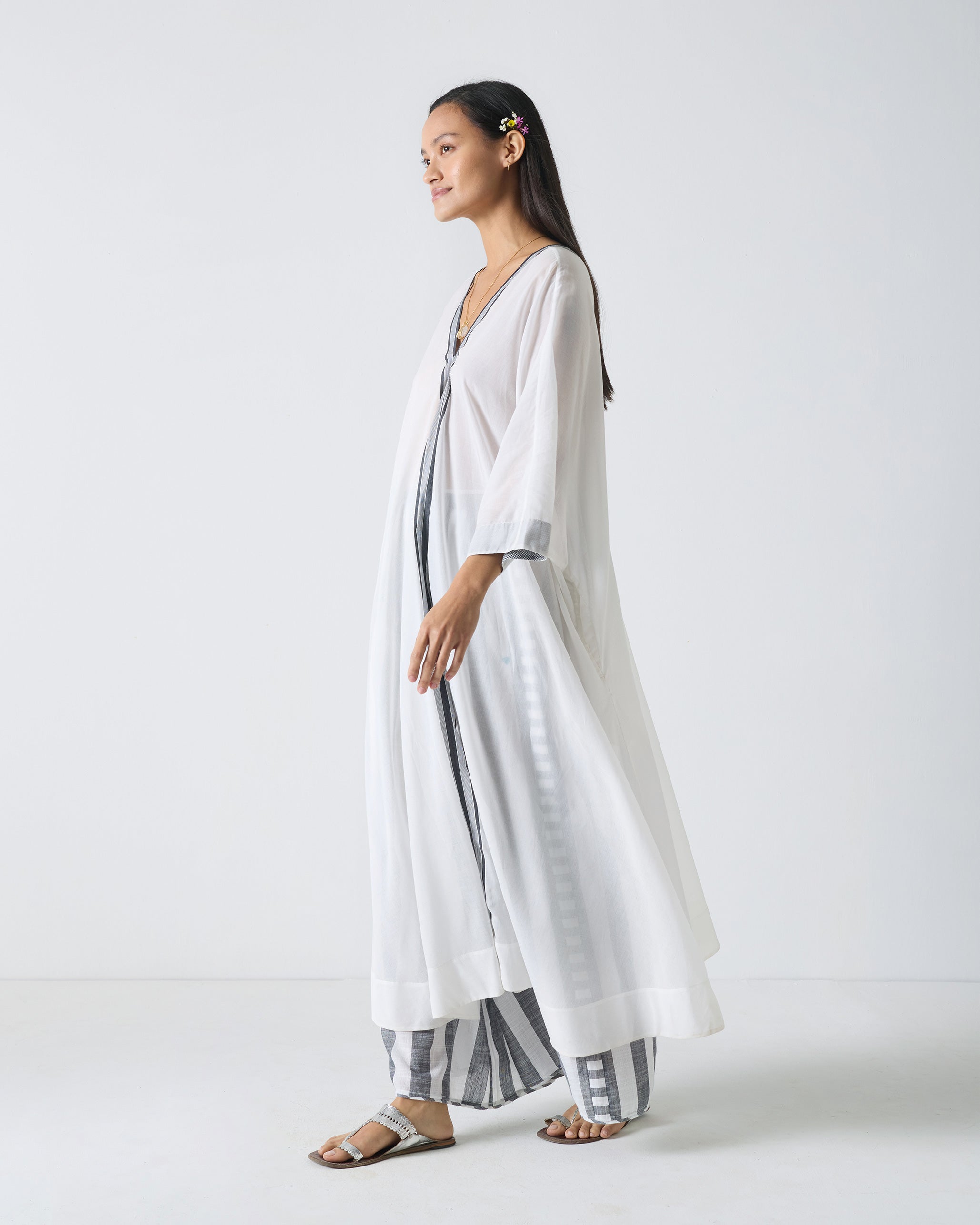 Sugato Kaftan - White