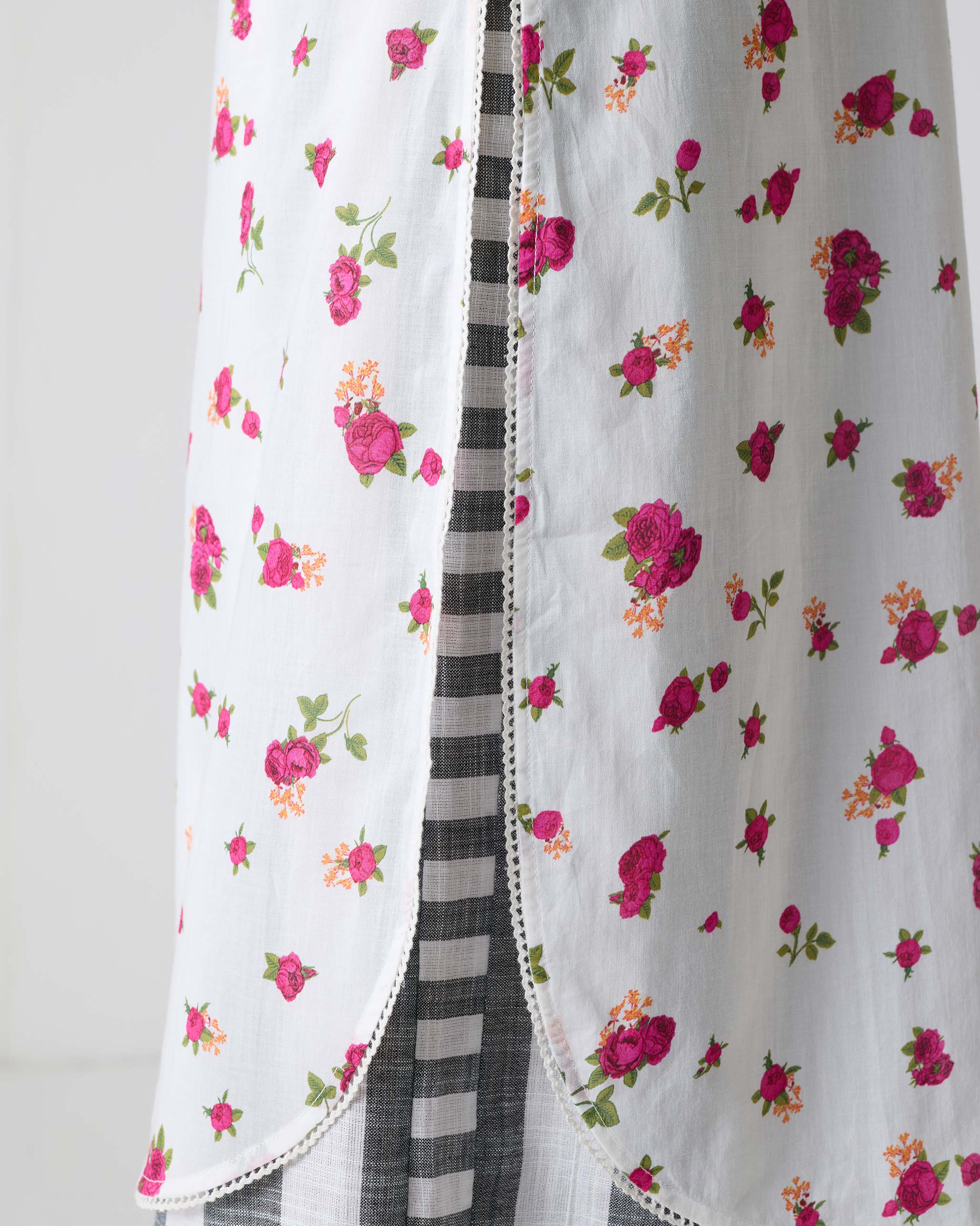 Vintage Camisole - White & Fuchsia Print