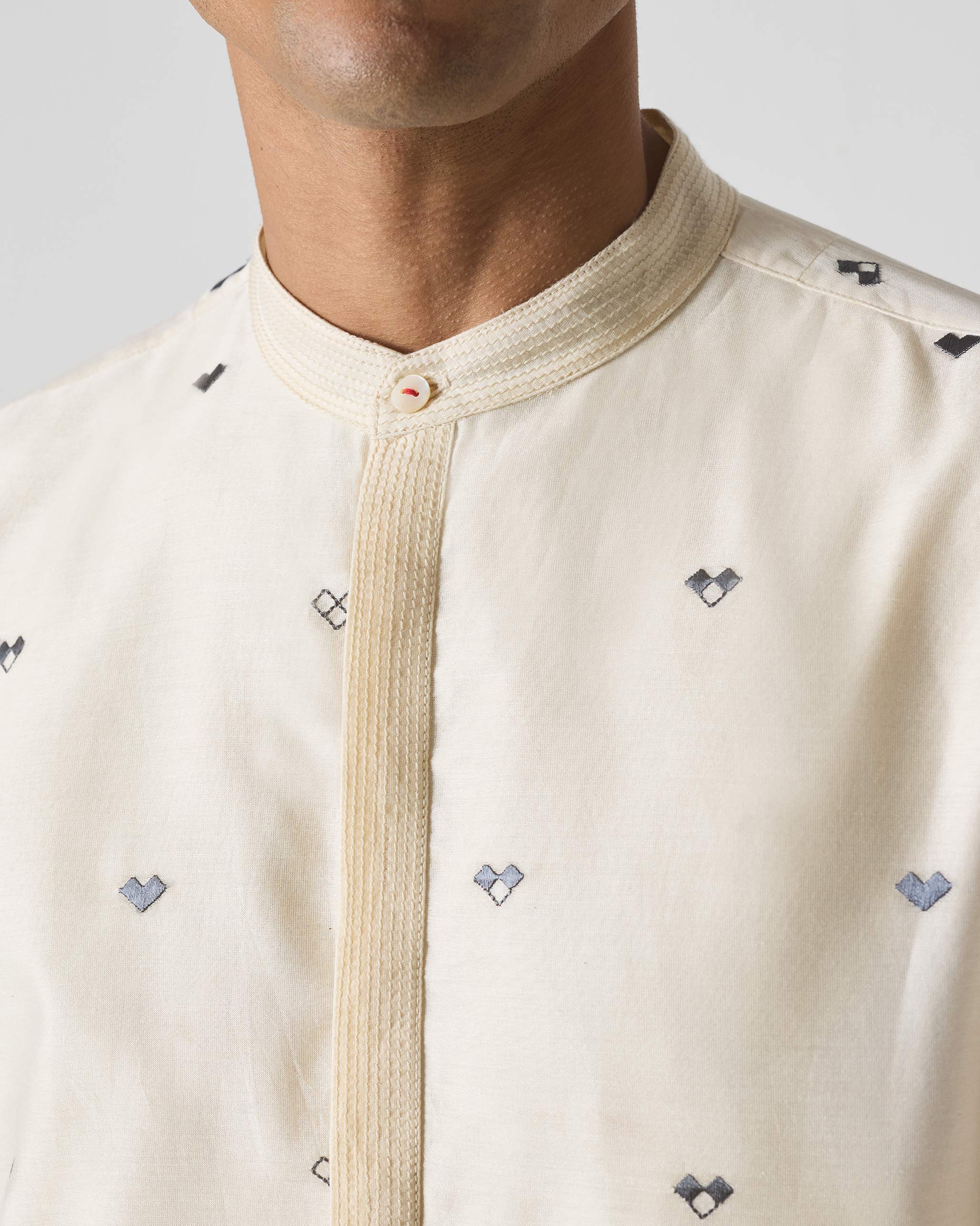 Neckband Kurta - Ivory & Charcoal Embroidered