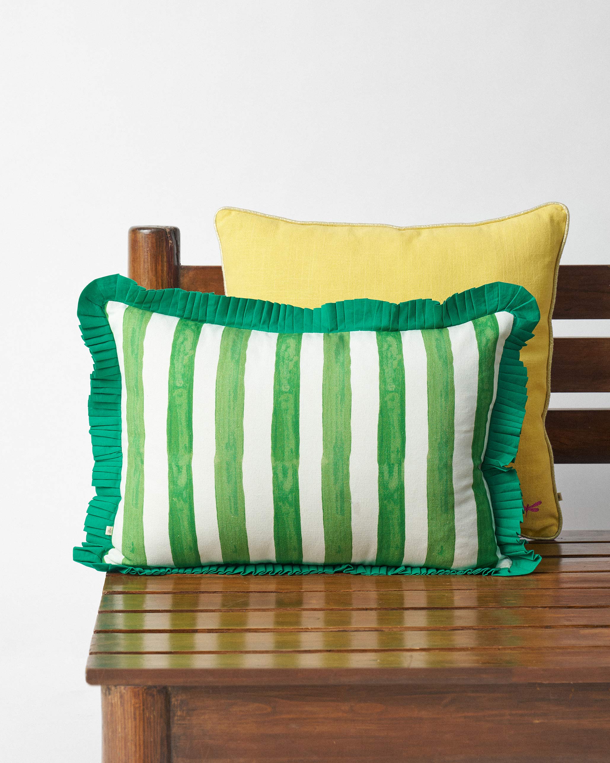 Toucan Lush Cushion Cover