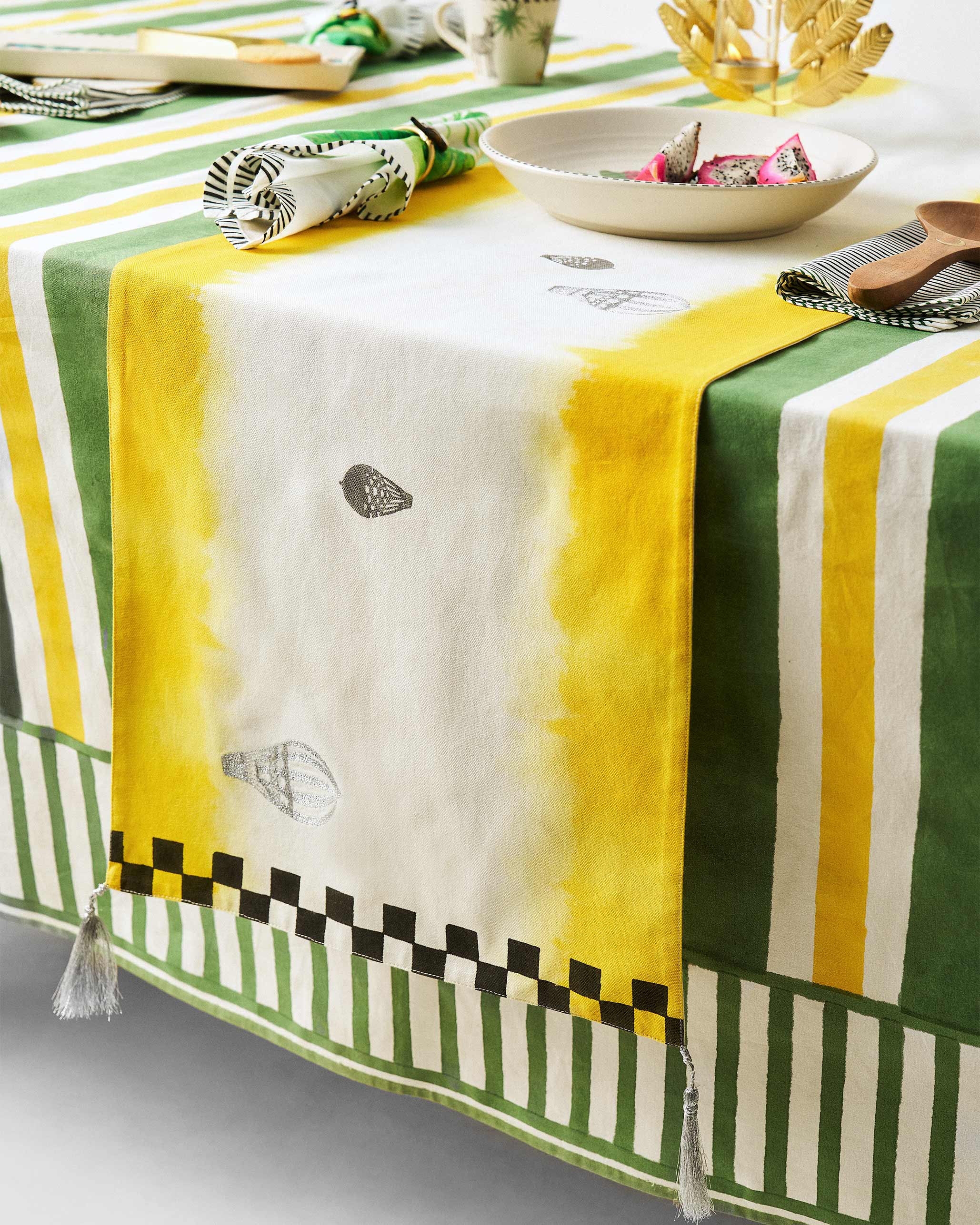 Balloon Drift Table Runner