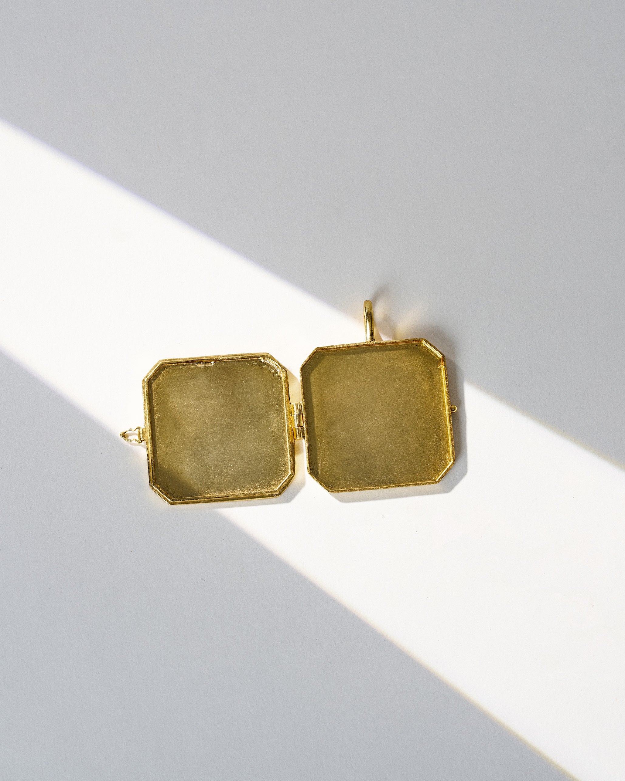 Sher Singh Locket - Gold