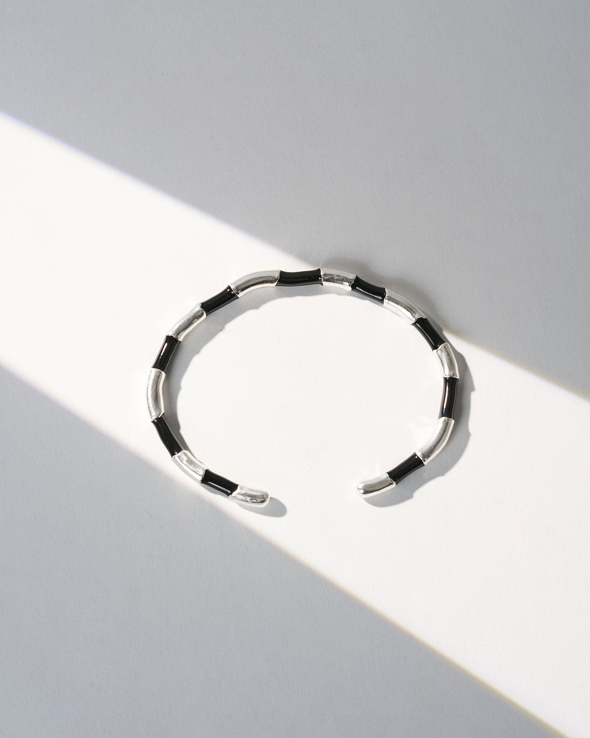 Lemur Bangle - Silver & Black