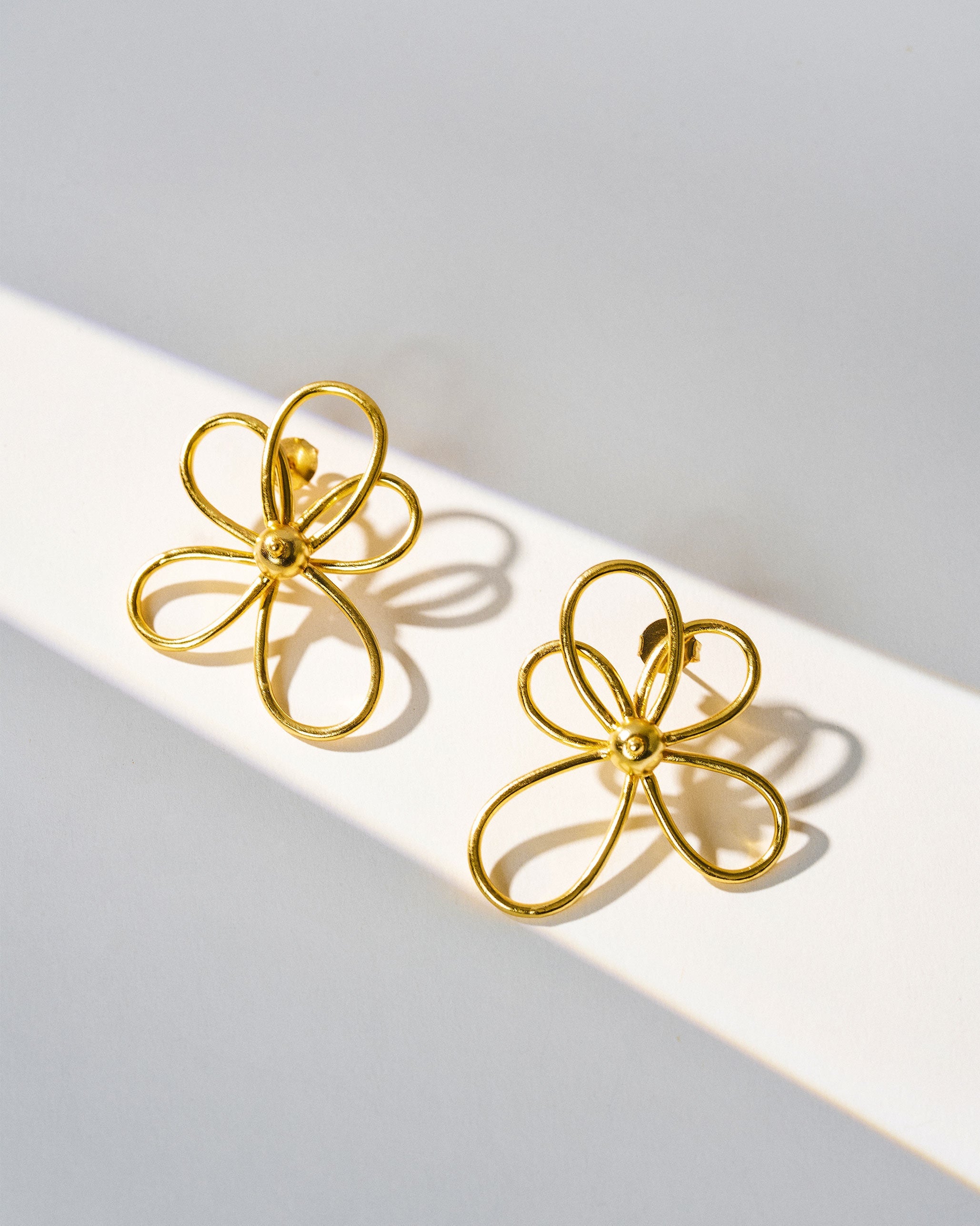 Blossom Earrings Small - Gold