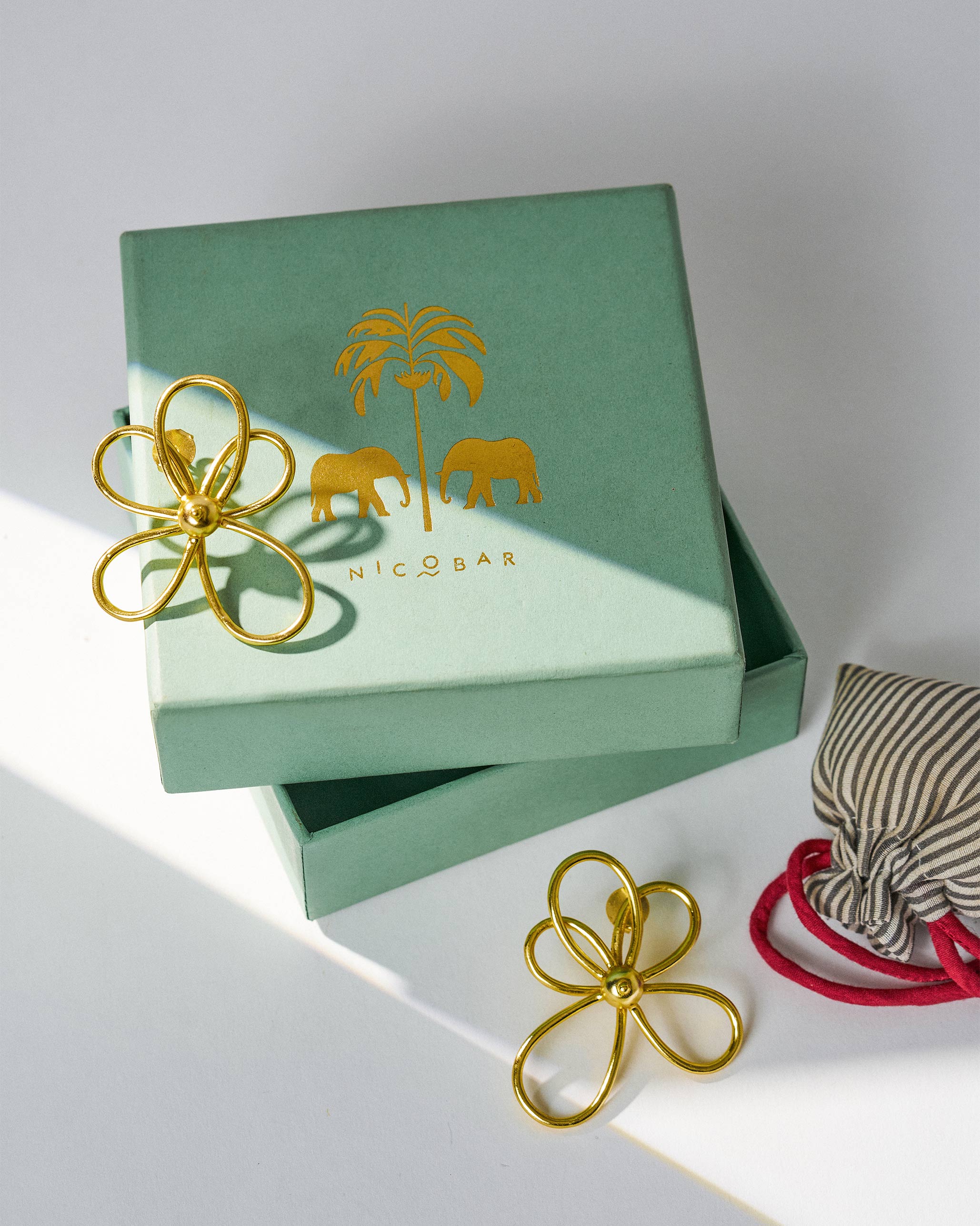 Blossom Earrings Small - Gold