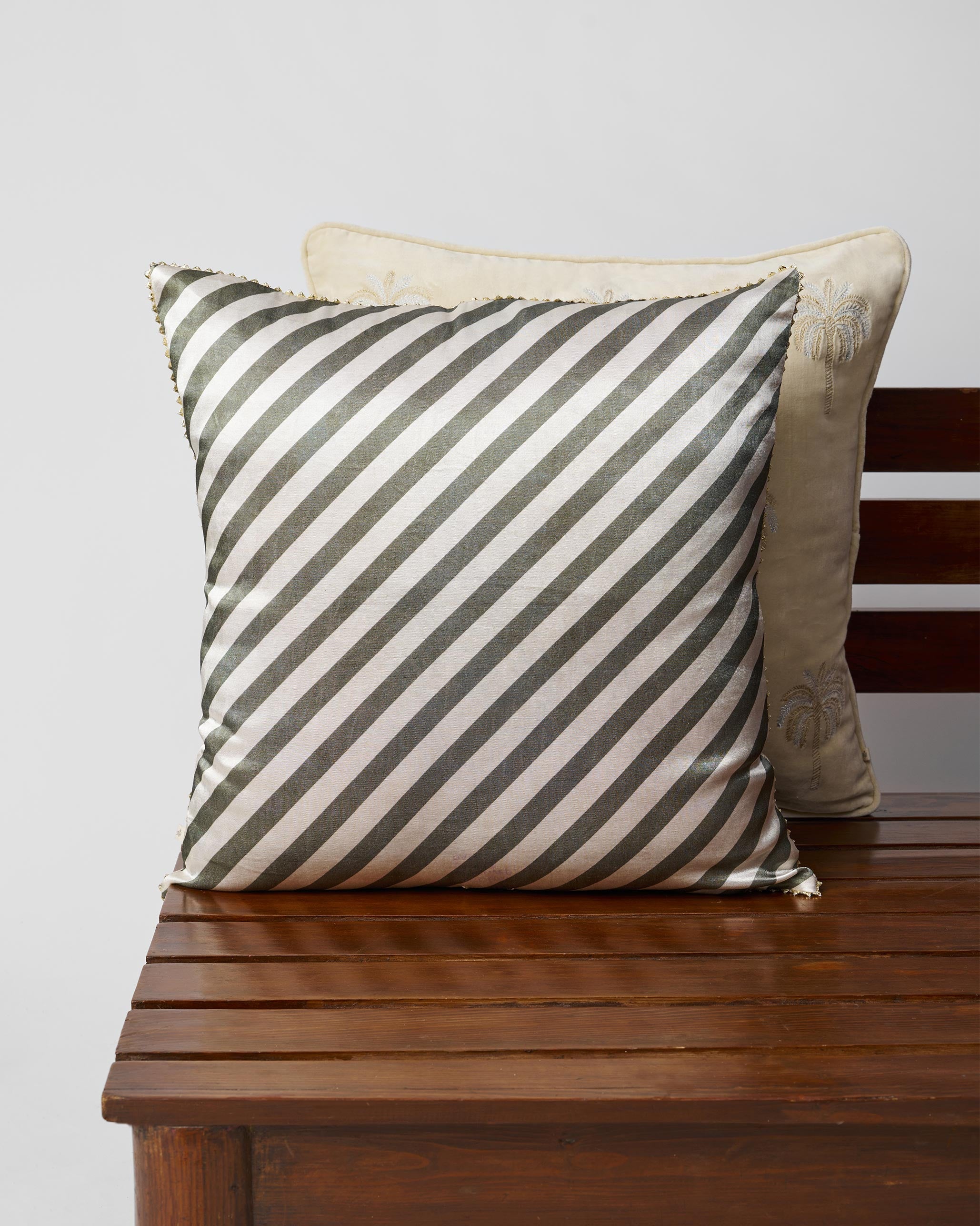 Bagh Cushion Cover