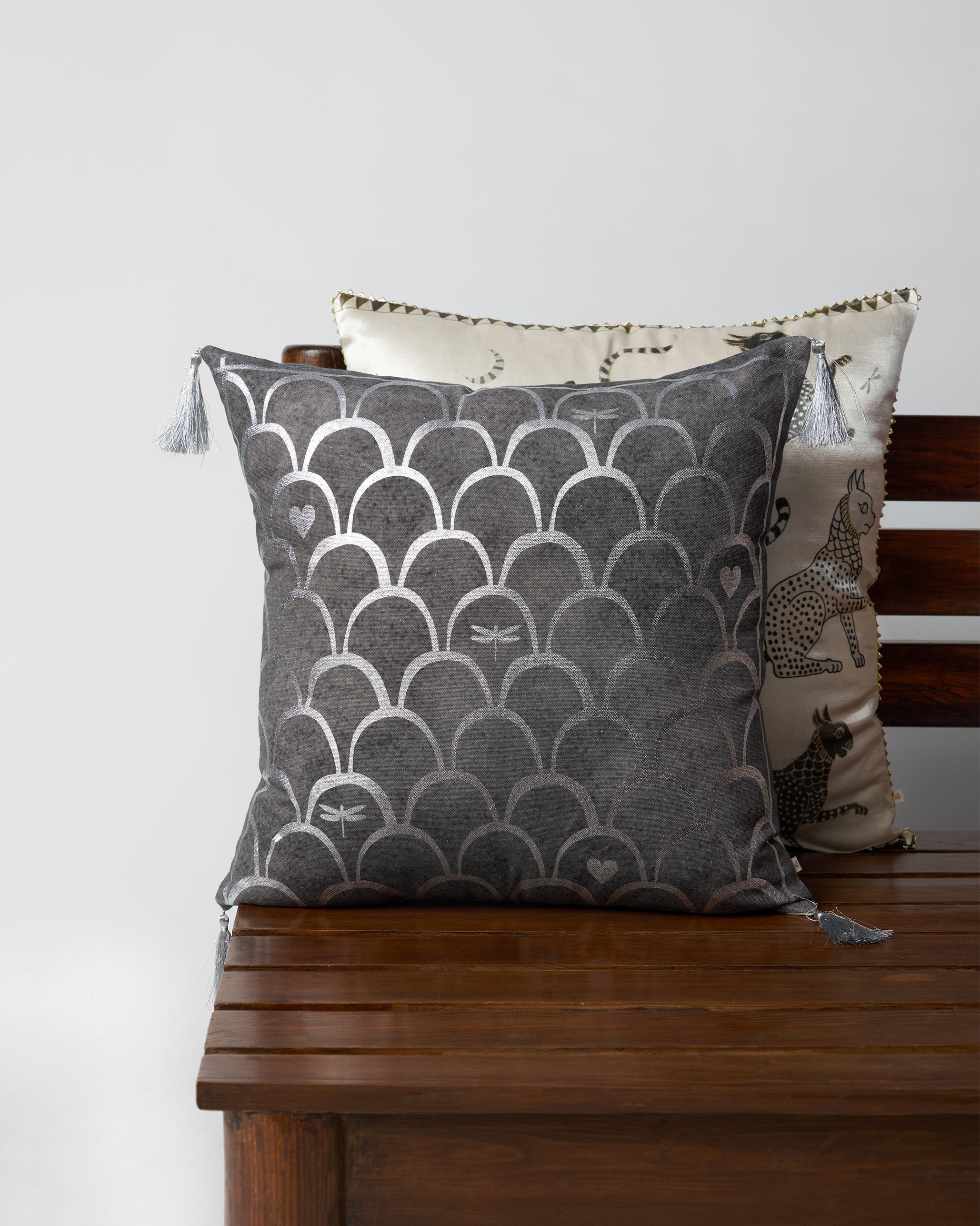 Saral Cushion Cover