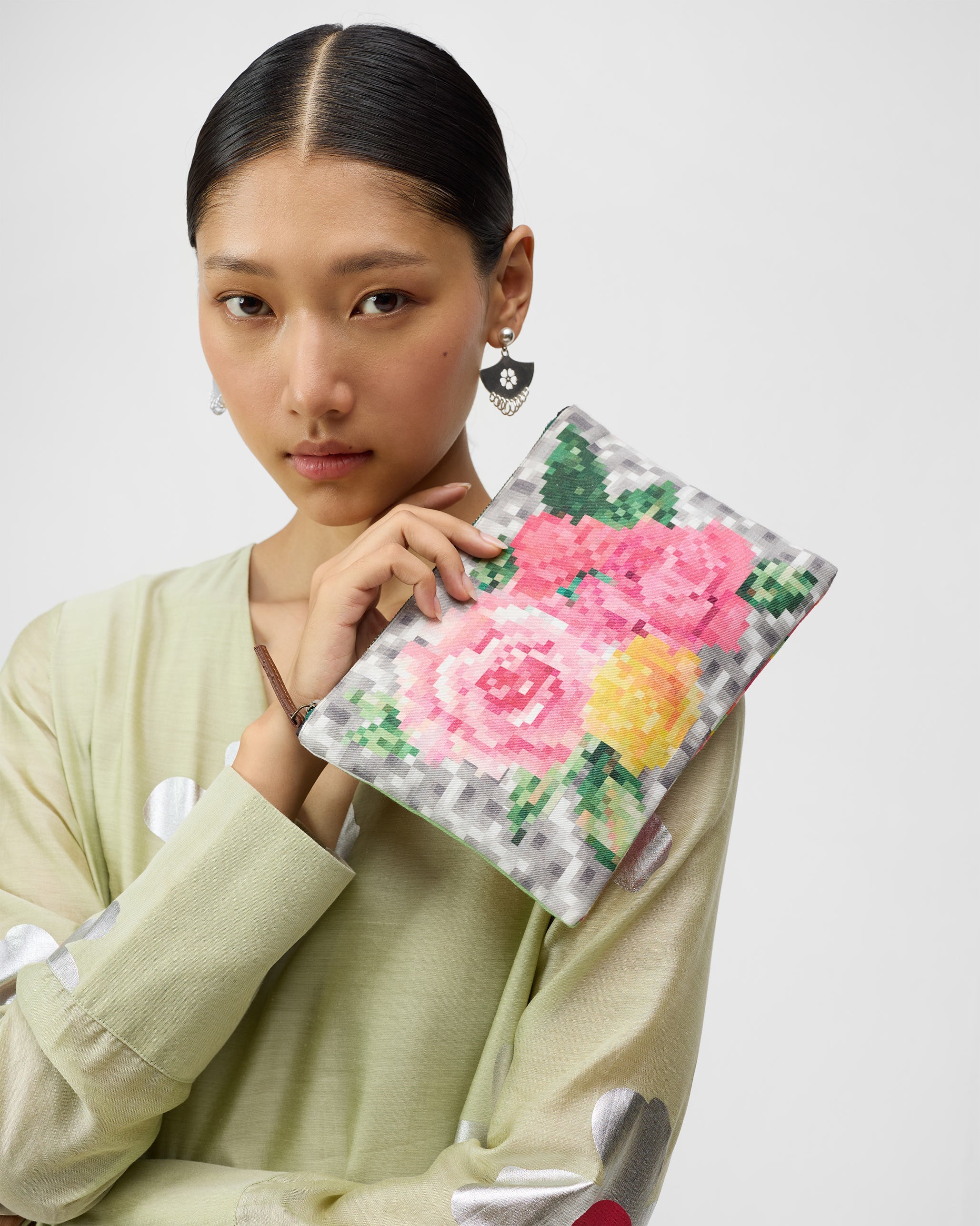 Mosaic Flower Pouch - Multicolor