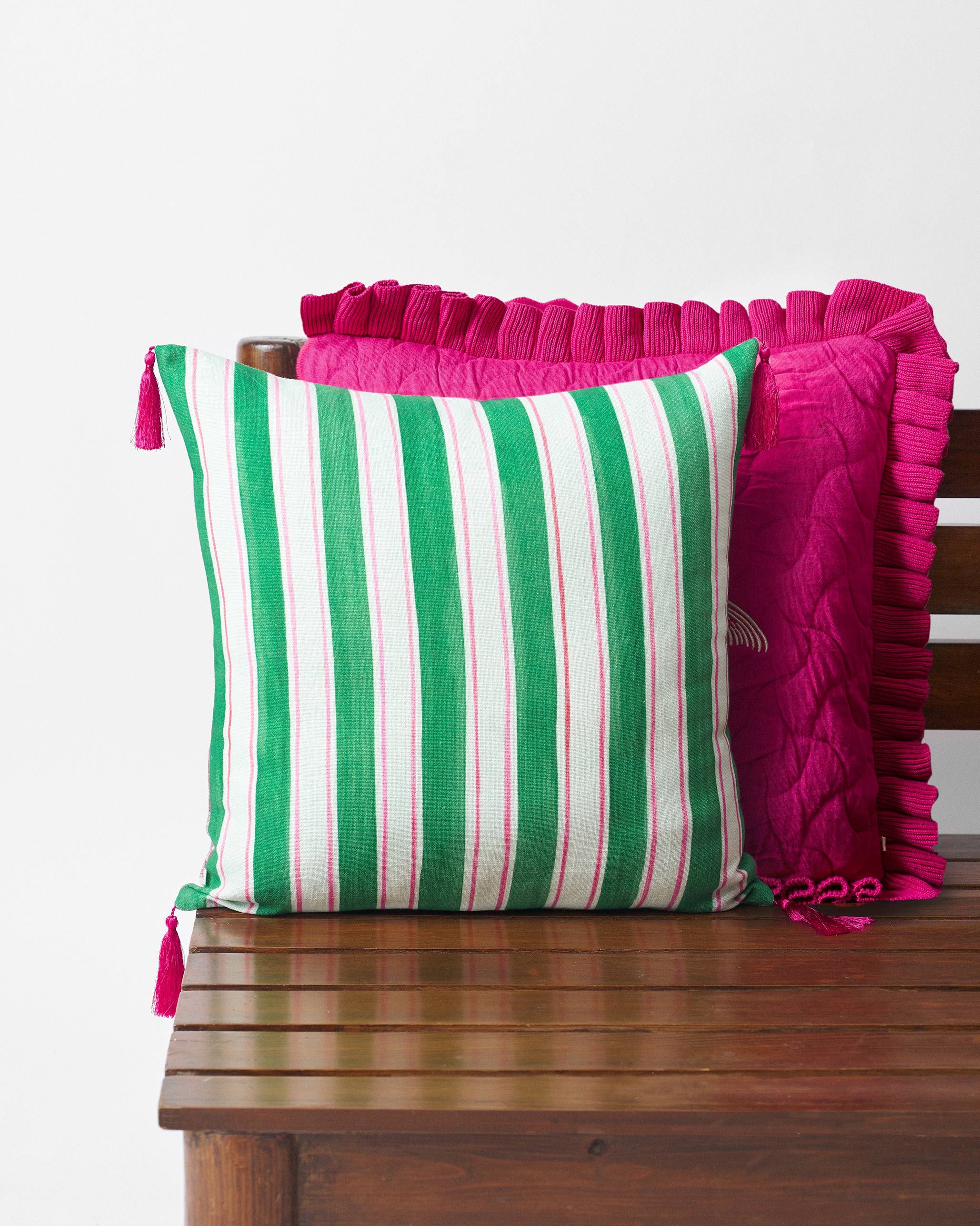 Lotus Garden cushion Cover