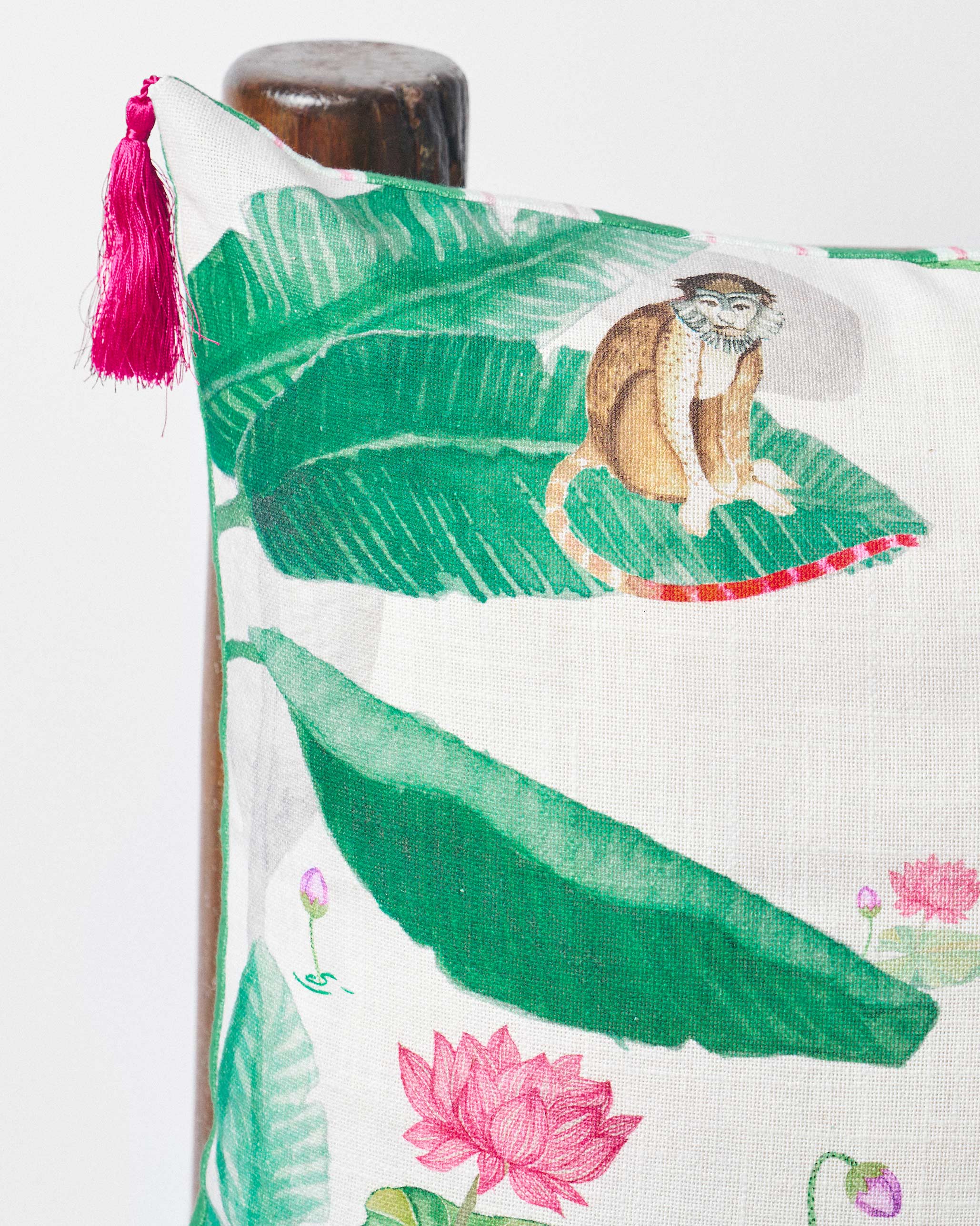 Lotus Garden cushion Cover