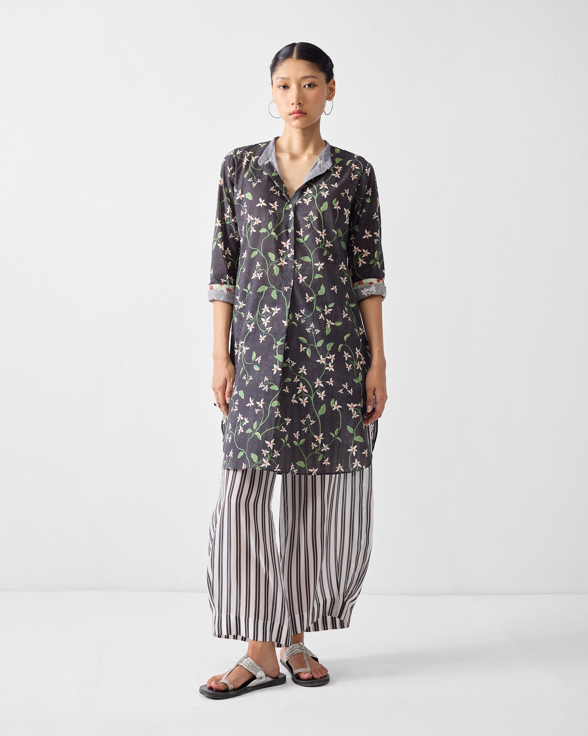 Basic Mid Length Kurta - Charcoal Print