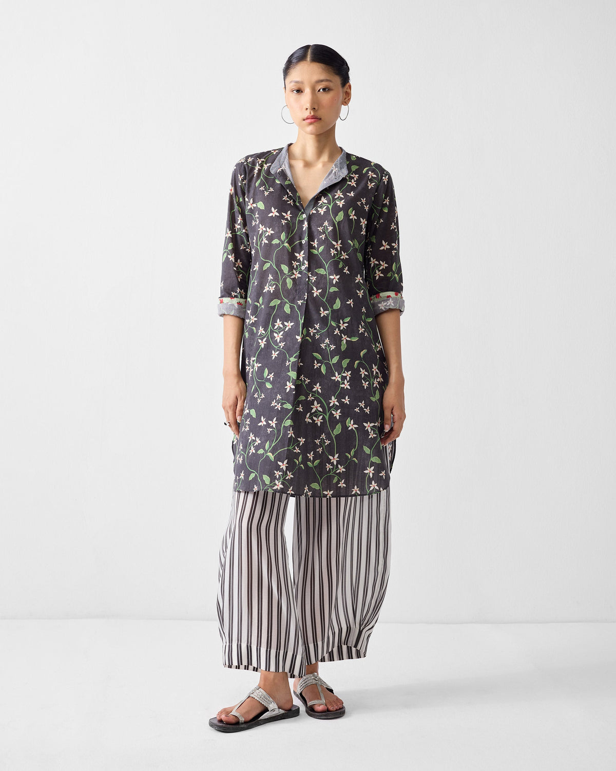 Basic Mid Length Kurta - Charcoal Print