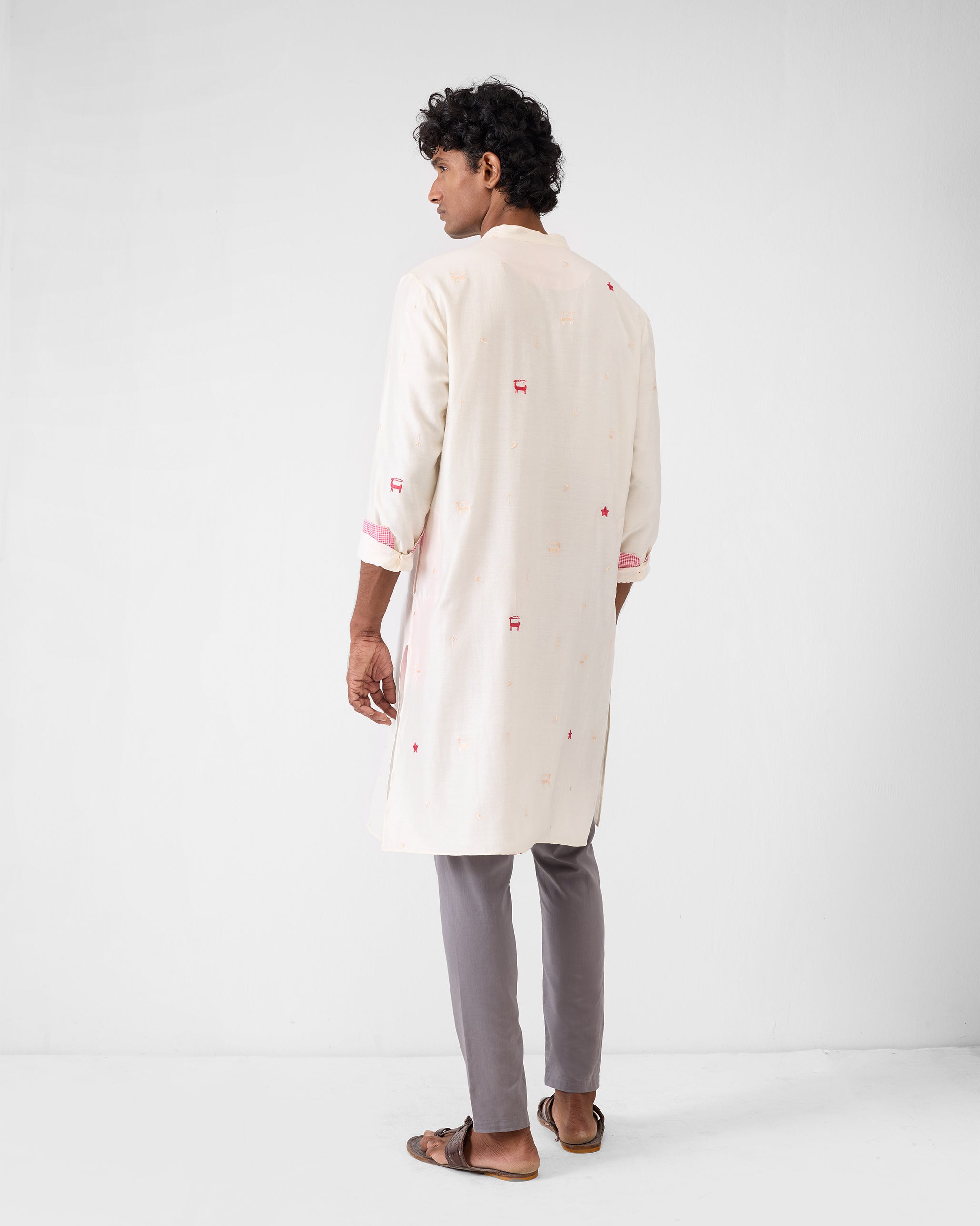 Neckband Kurta - Ivory Embroidered