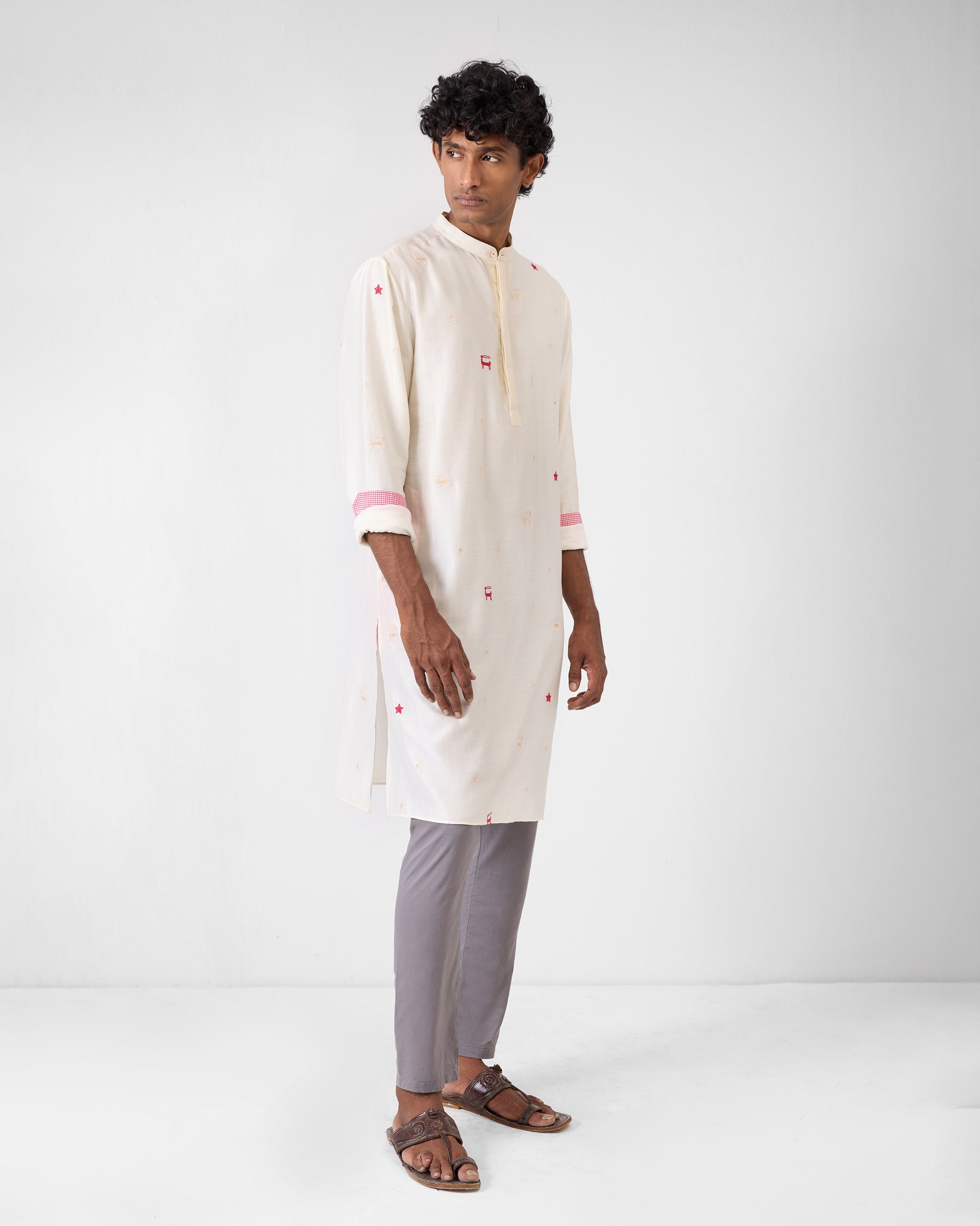 Neckband Kurta - Ivory Embroidered