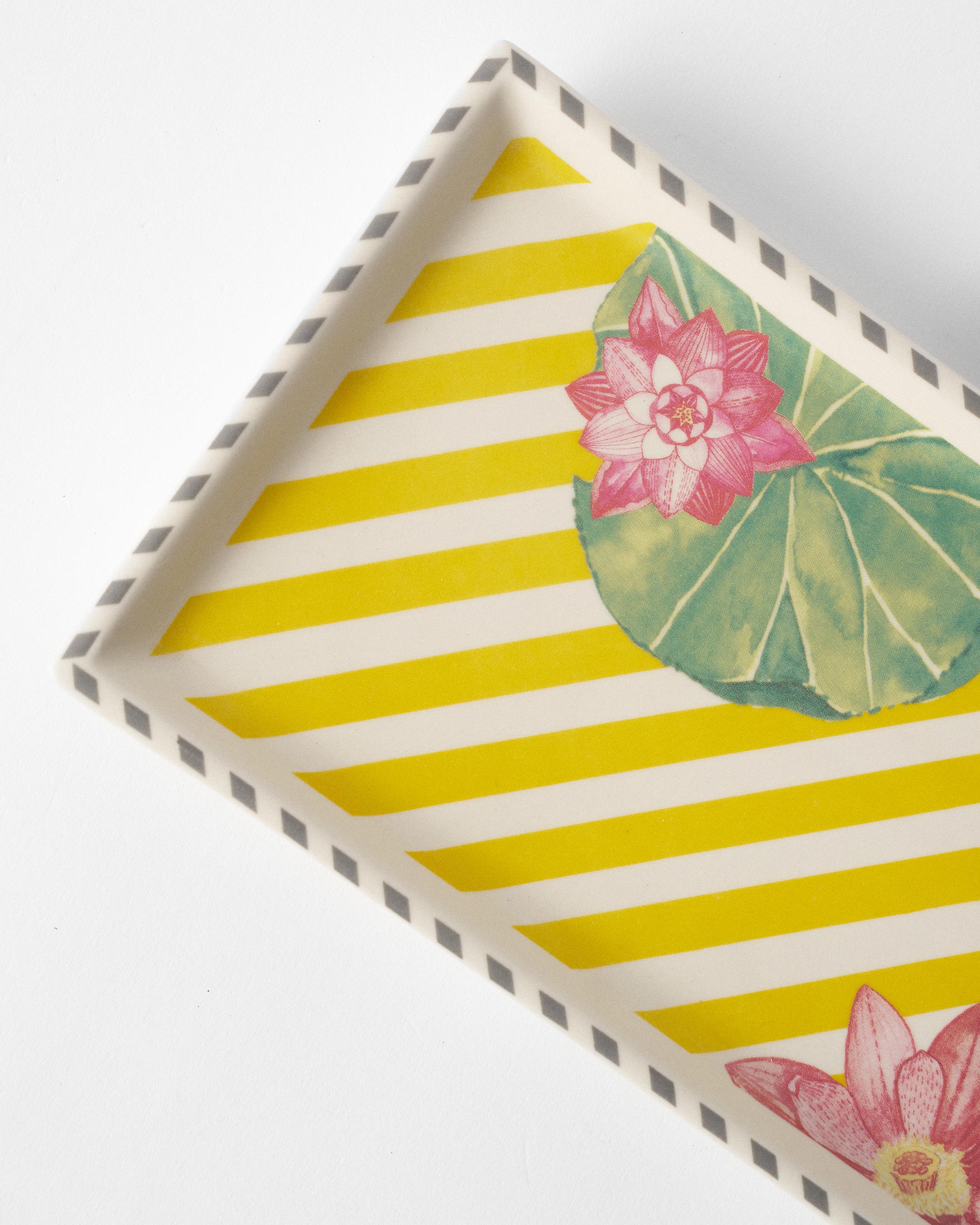 Lotus Garden Cookie Tray with Tong - Yellow