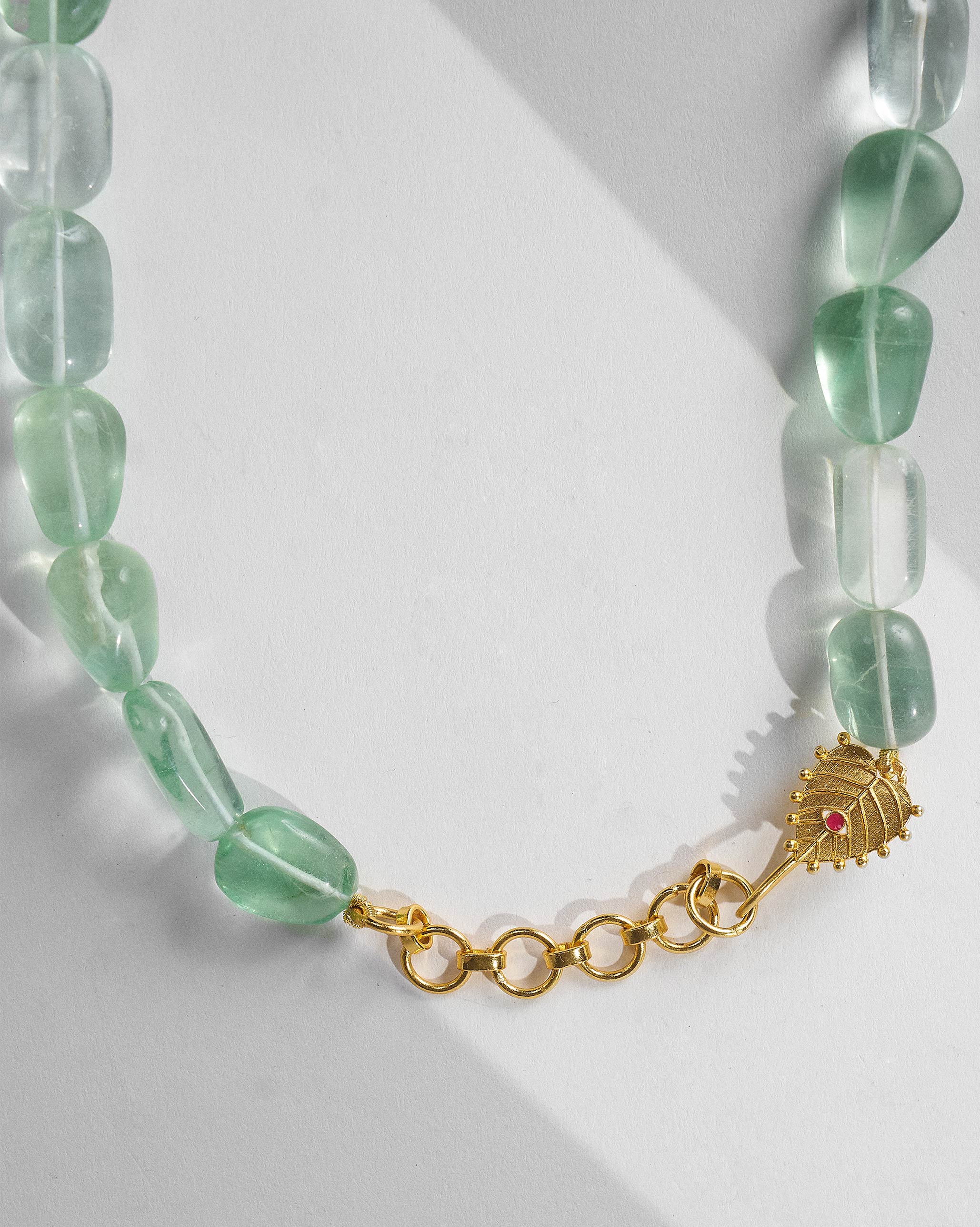 Paan Fluorite Necklace - Gold