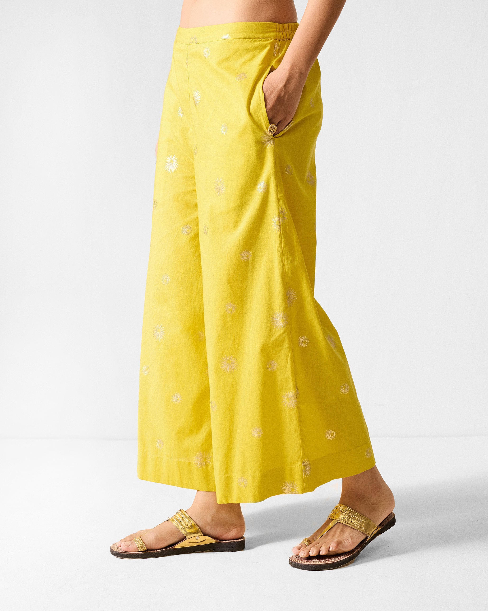 Basic Pyjamas - Chartreuse & Gold Printed