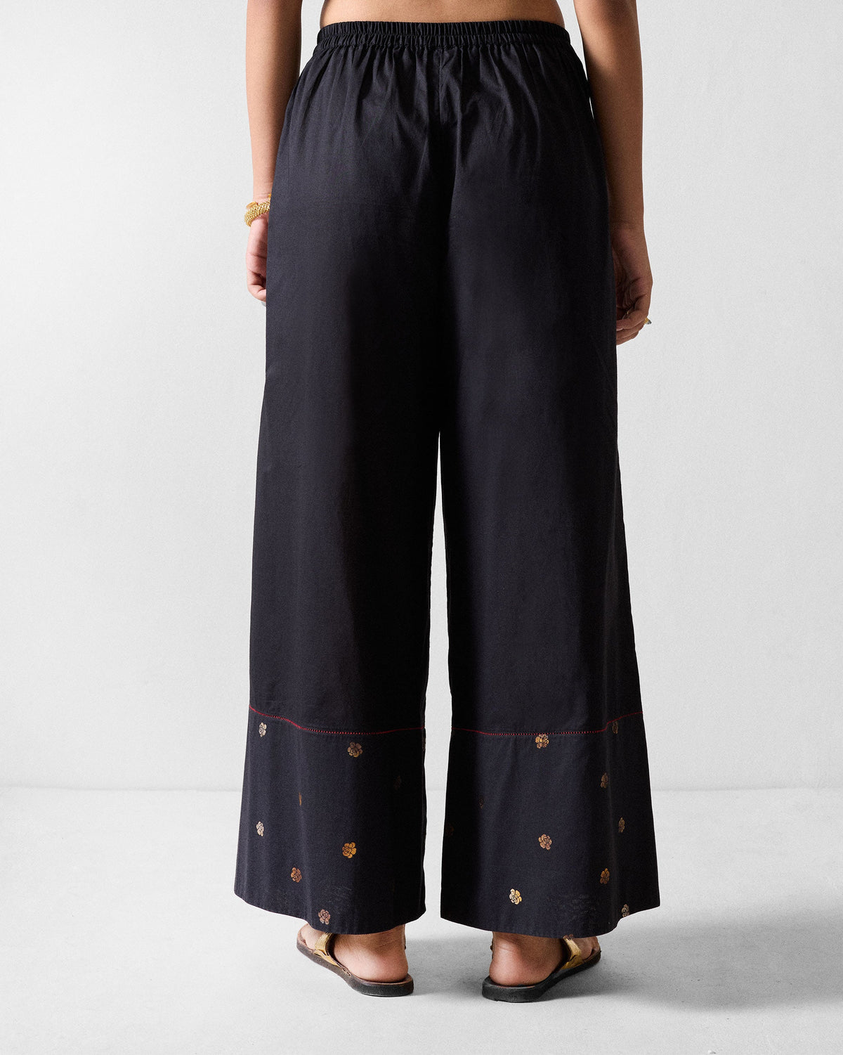 Amer Pyjamas - Black & Gold Printed