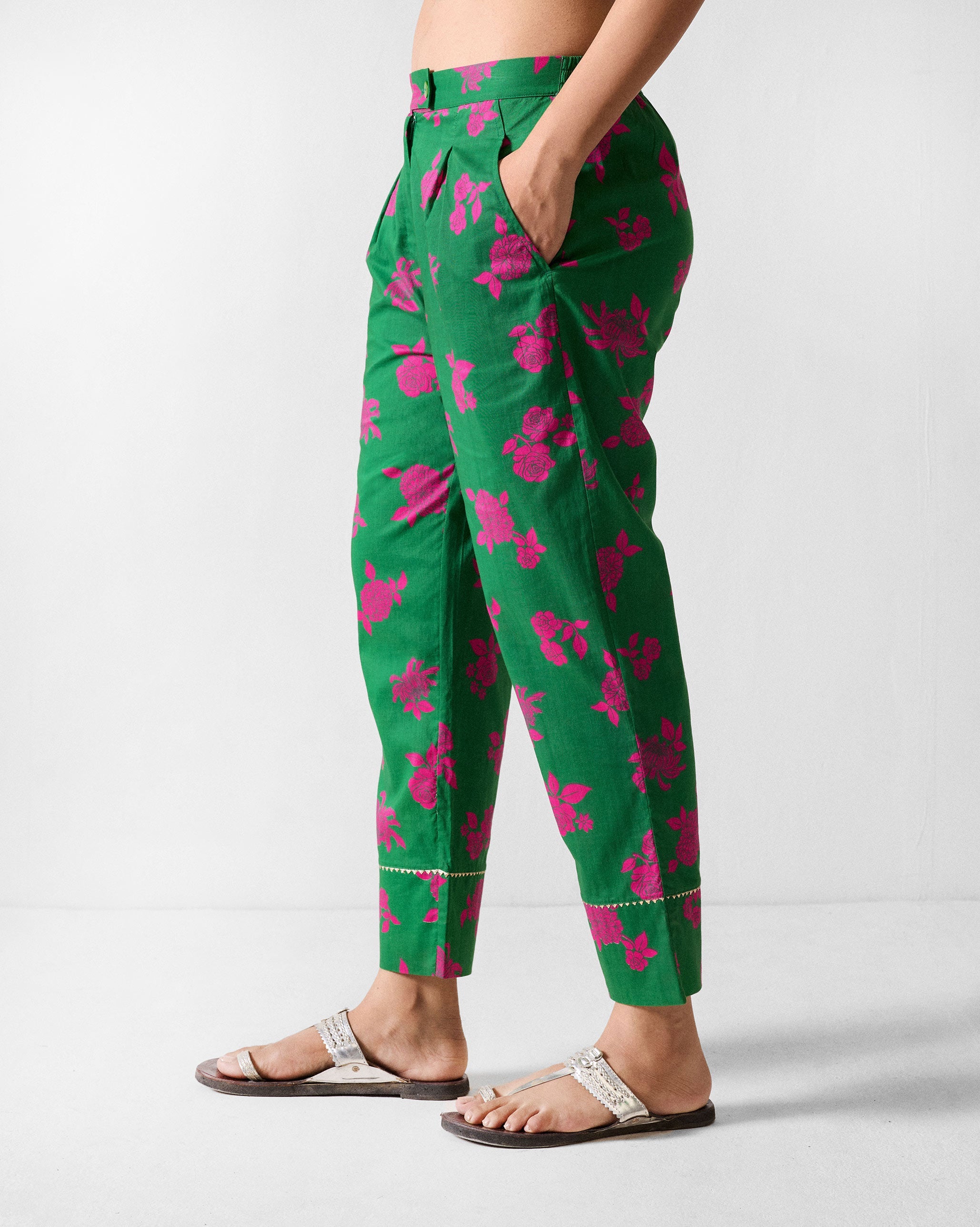 Novel Narrow Pants - Green Printed