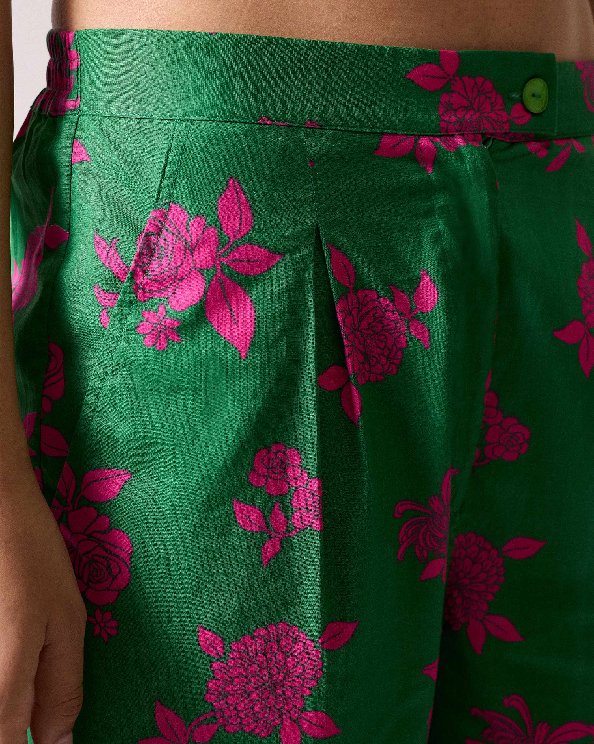 Novel Narrow Pants - Green Printed