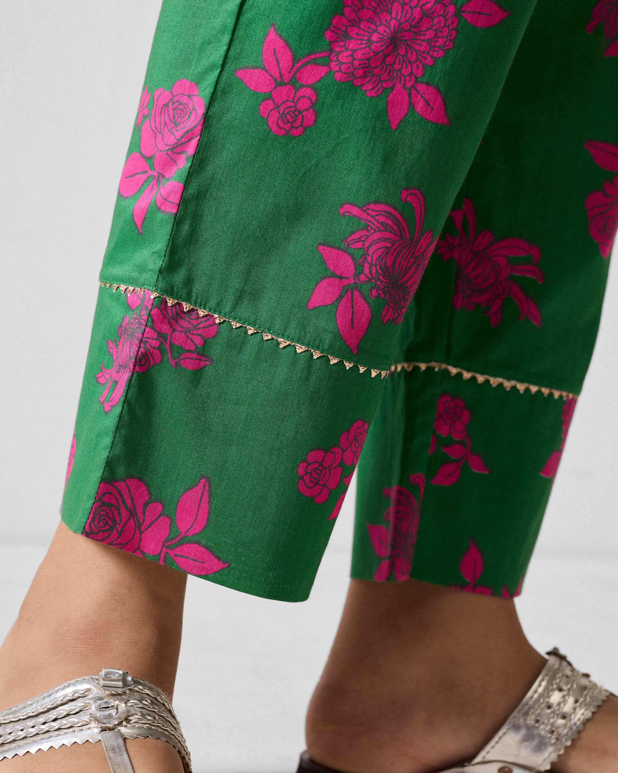 Novel Narrow Pants - Green Printed