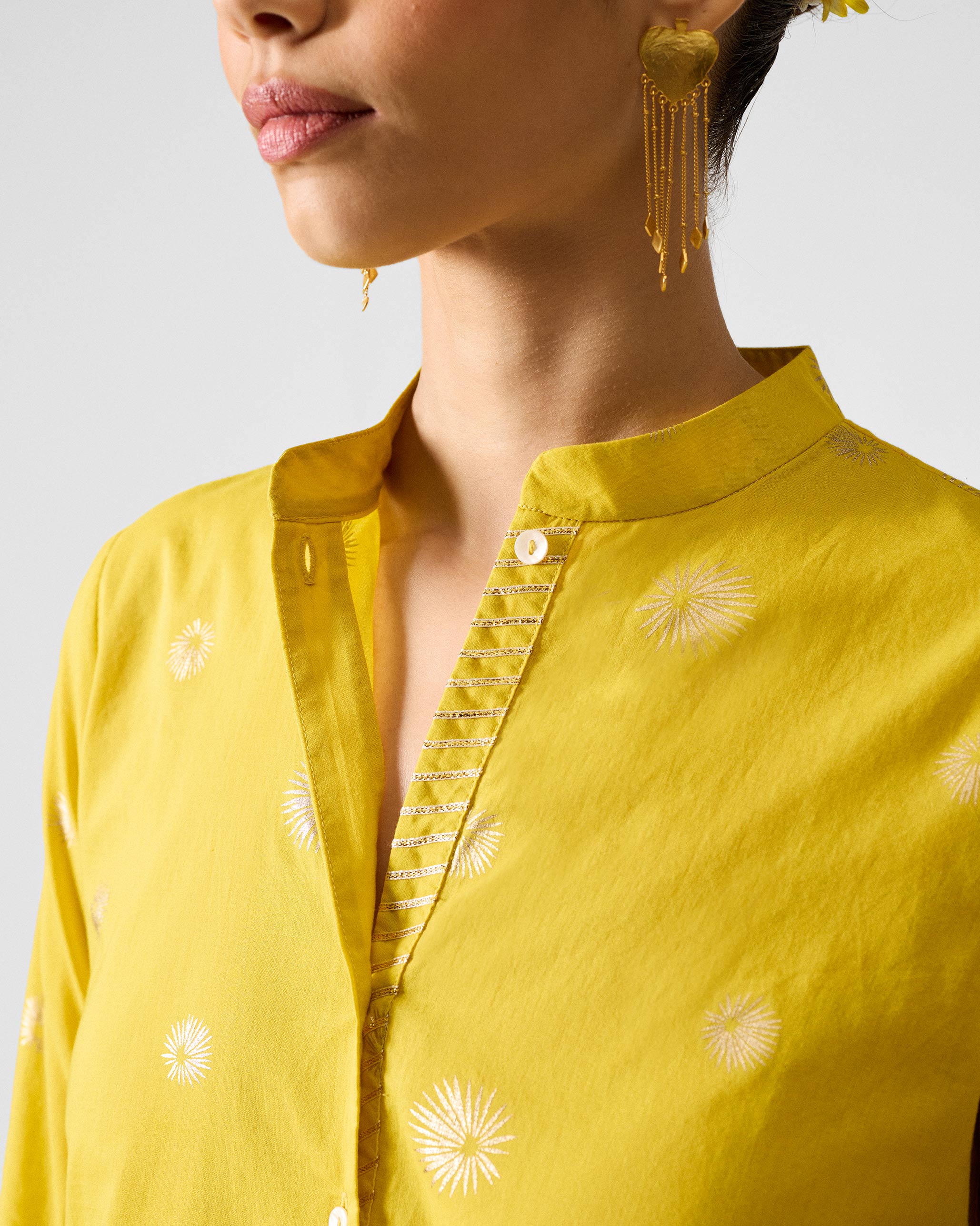 Basic Mid Length Kurta - Chartreuse & Gold Printed