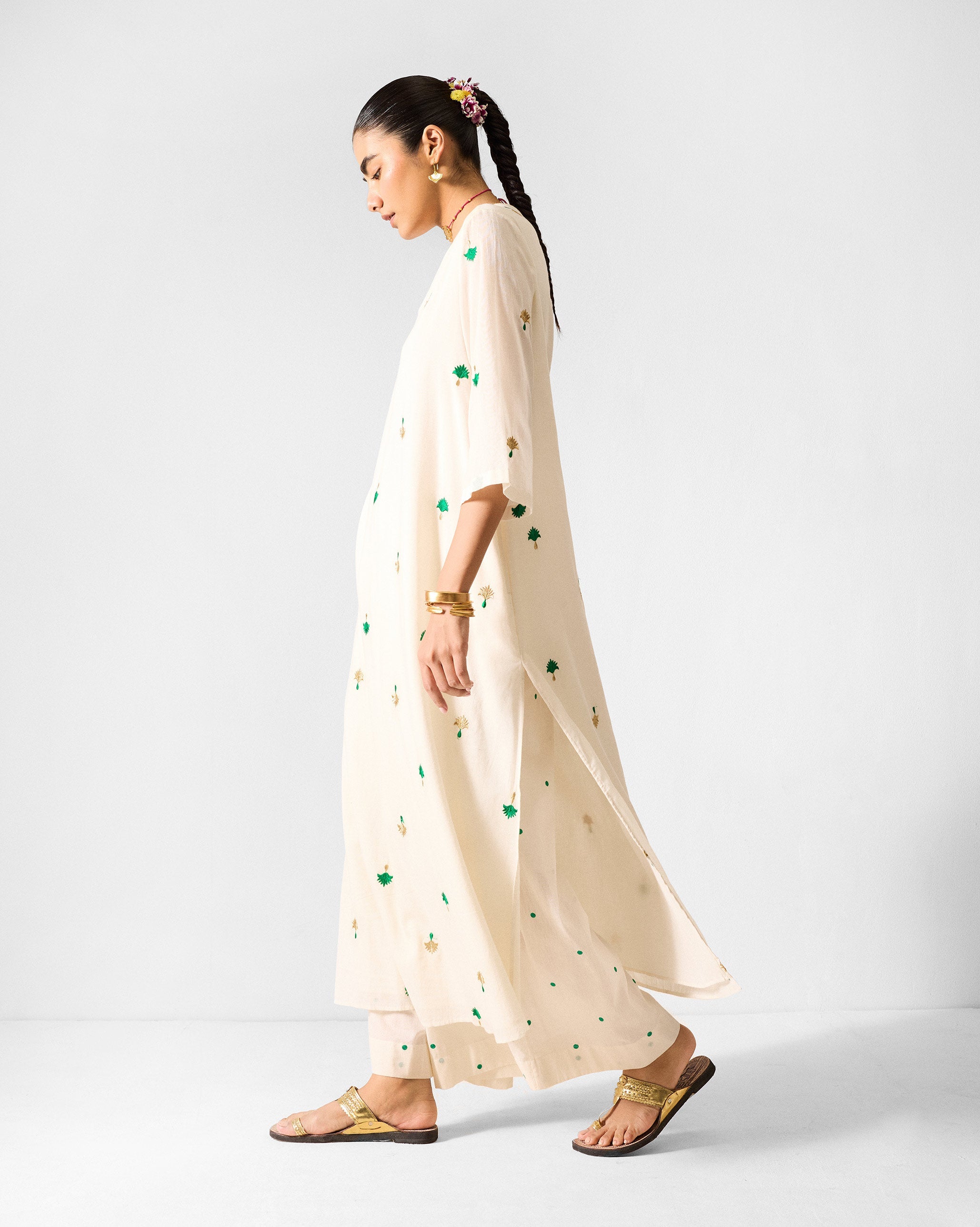 Hampi Kurta - Ivory & Green Embroidered