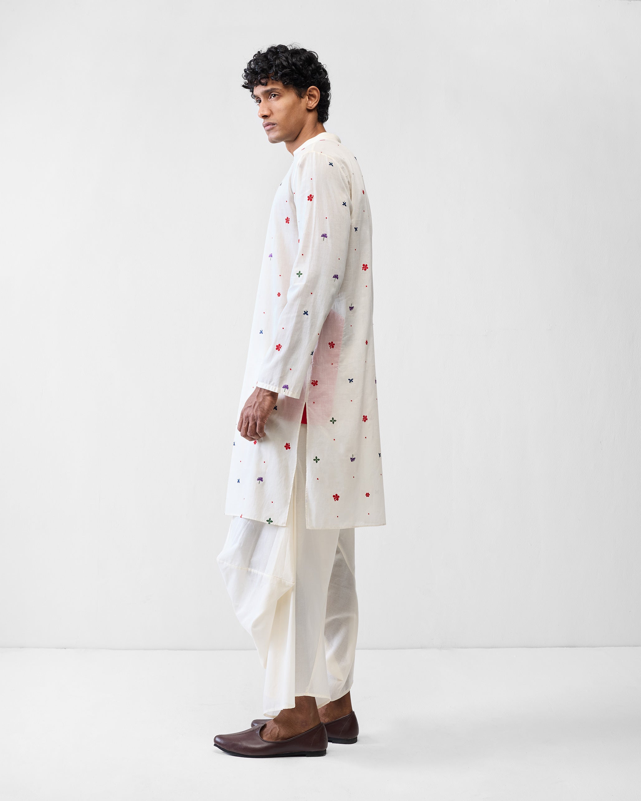 Zenith Kurta - Ivory & Red Embroidered