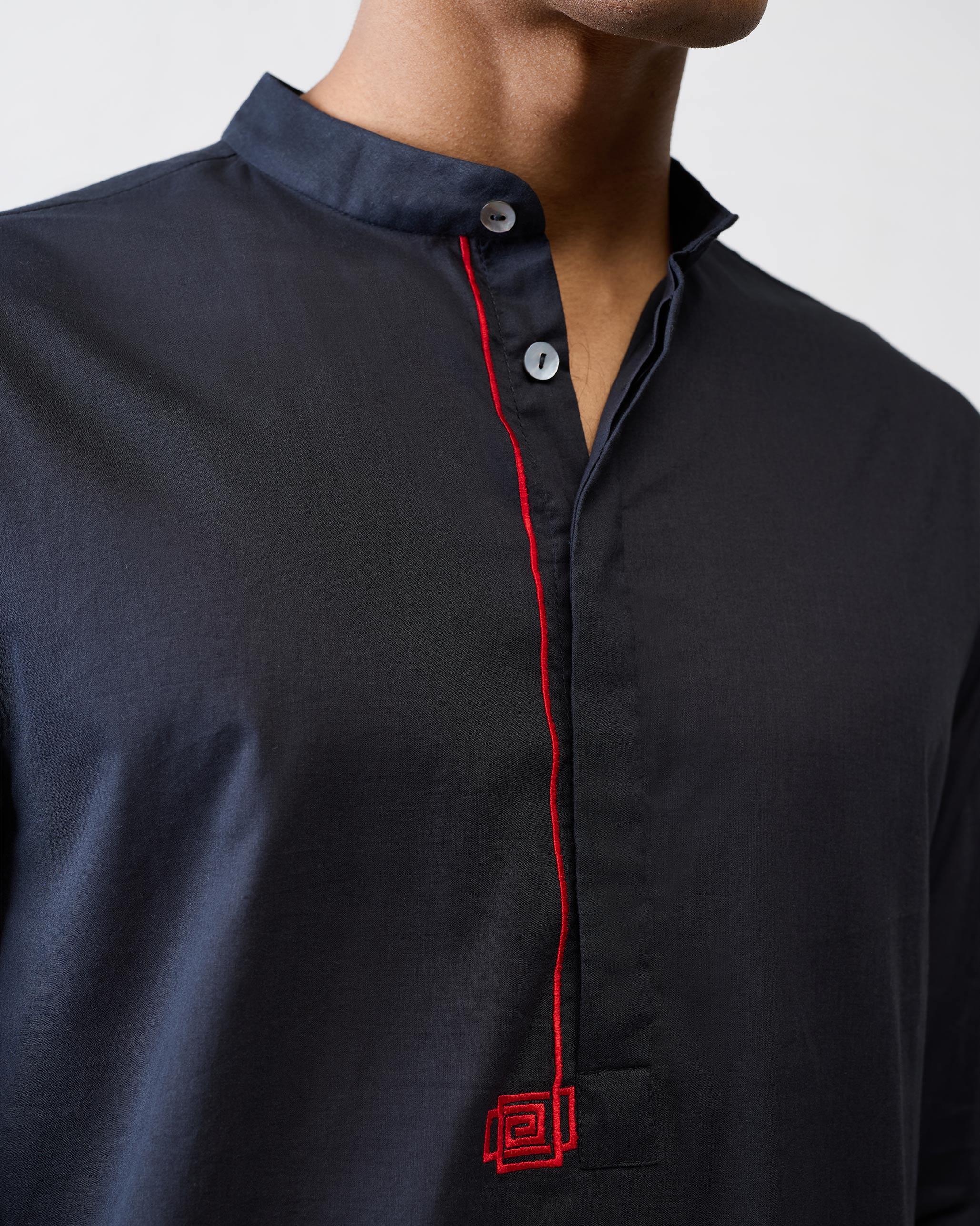 Arrham Kurta - Black Embroidered