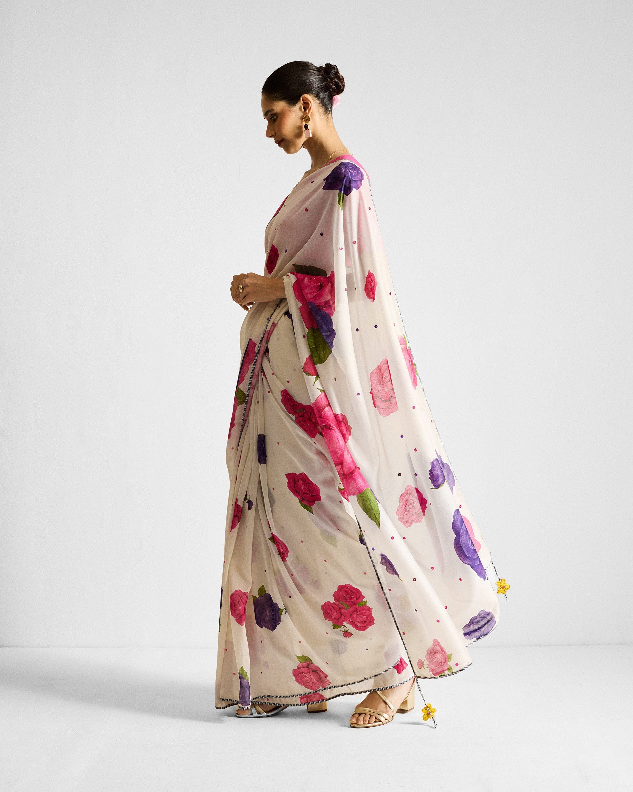 Gul Sari - Ivory & Fuchsia Printed