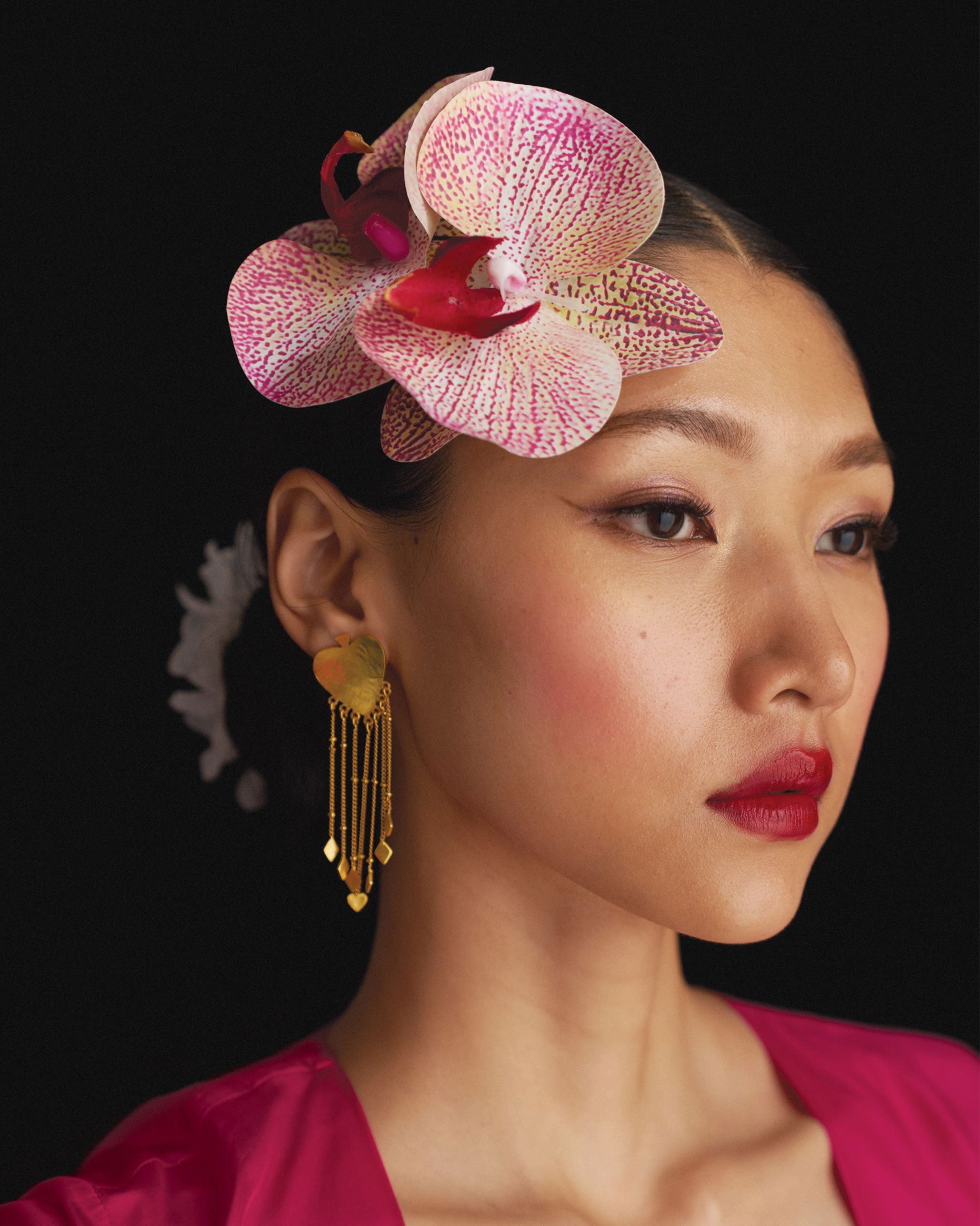 Paan Patta Dangler - Gold