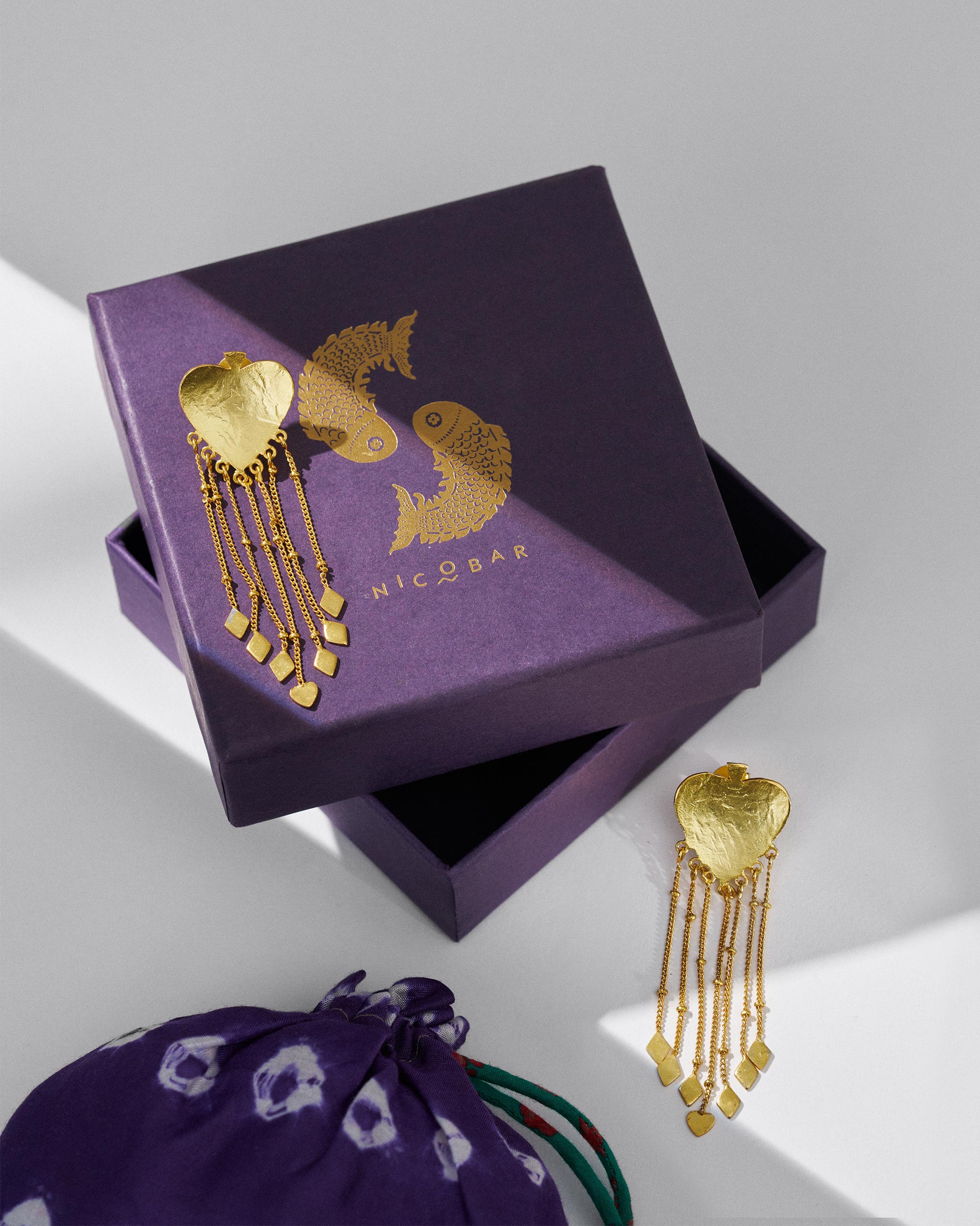 Paan Patta Dangler - Gold