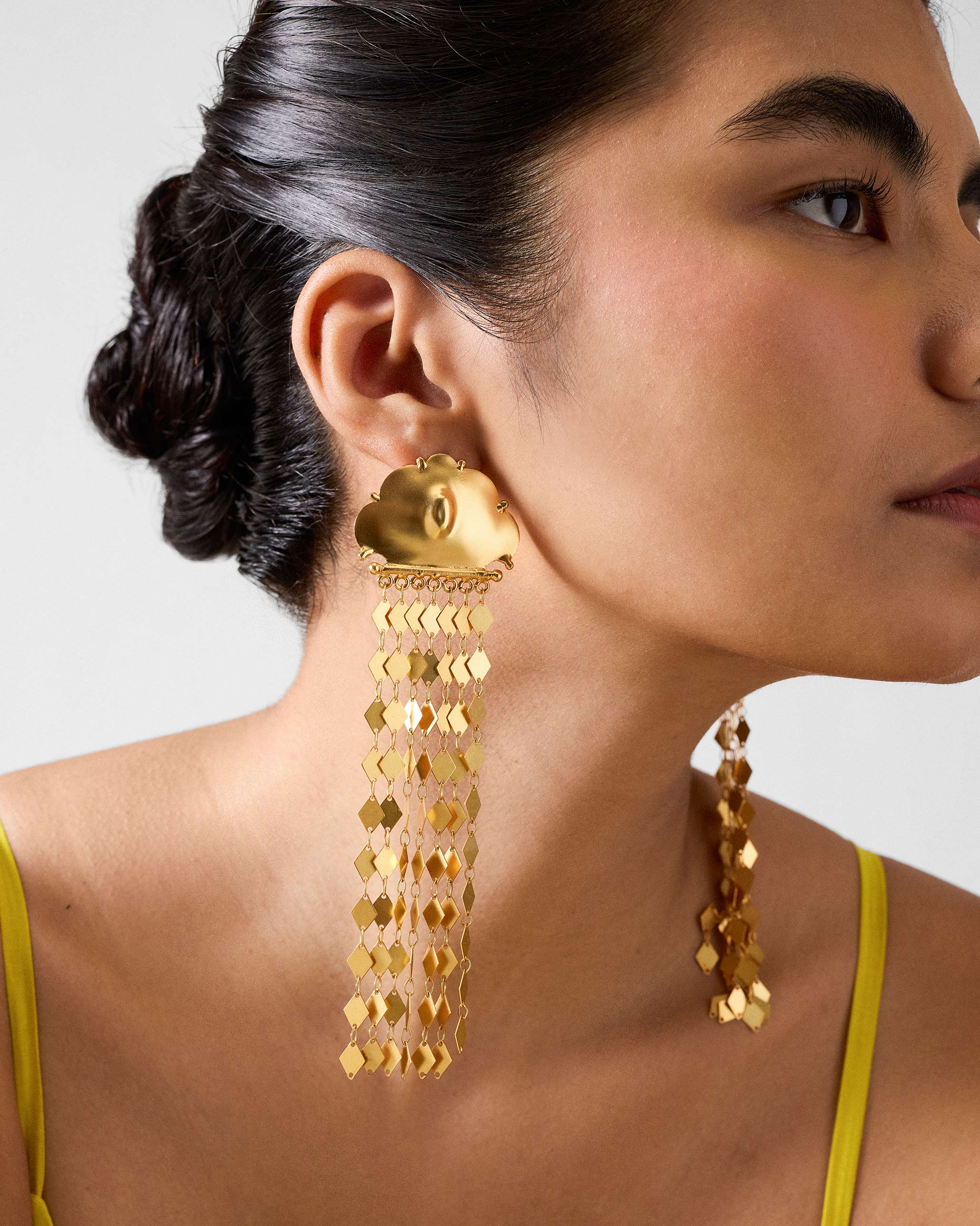 Barish Shoulder Duster - Gold