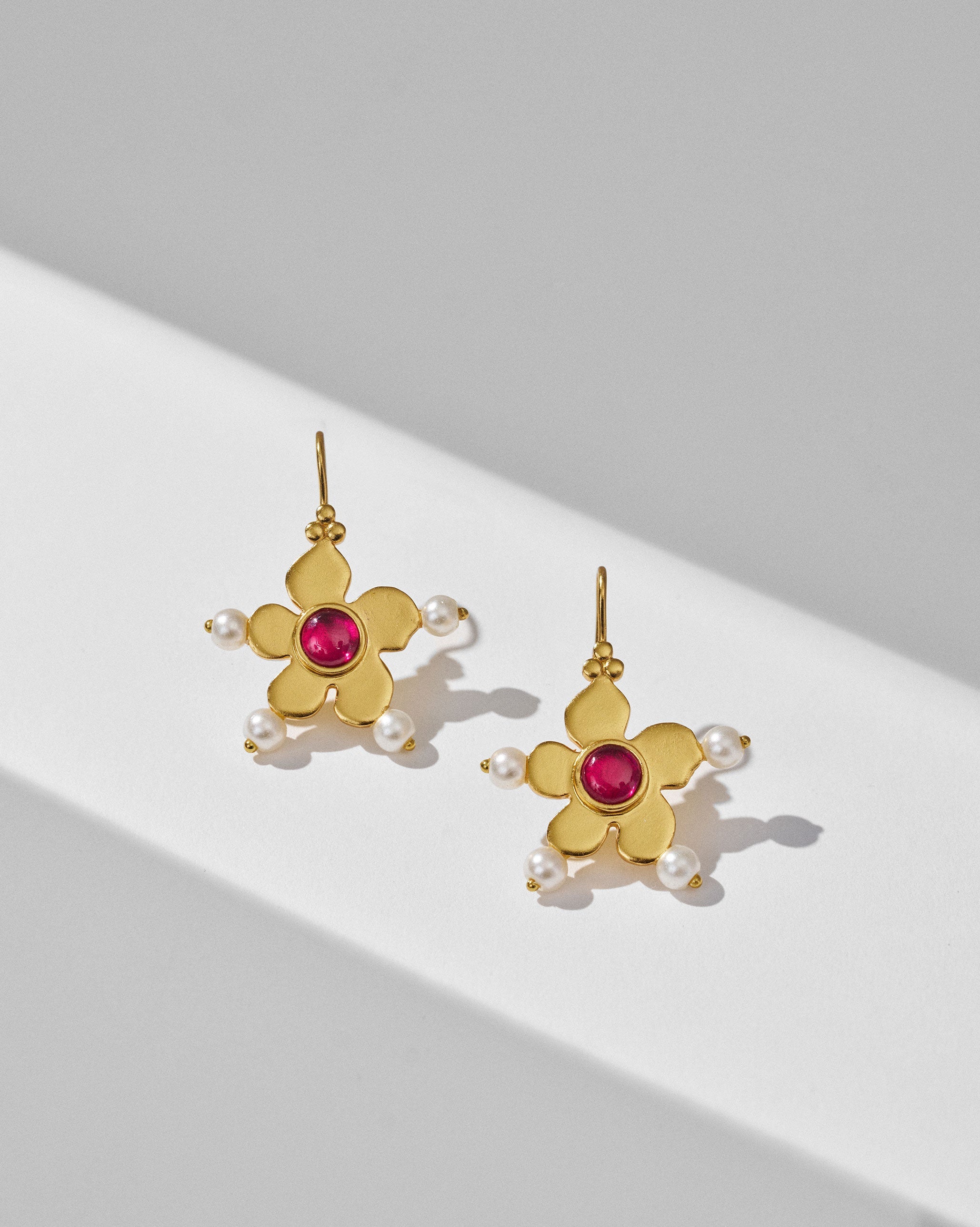 Mini Cutie Earrings - Gold