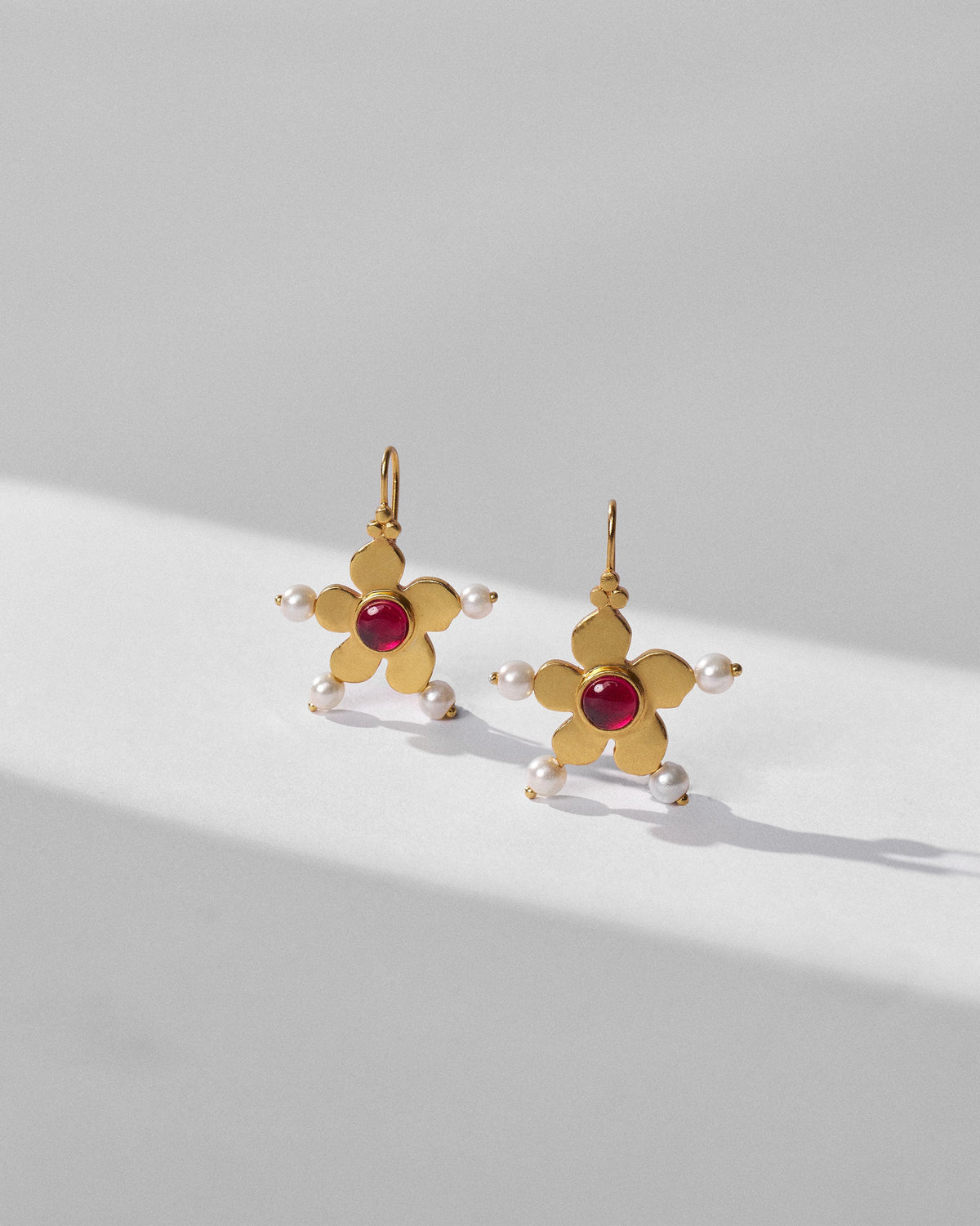Mini Cutie Earrings - Gold