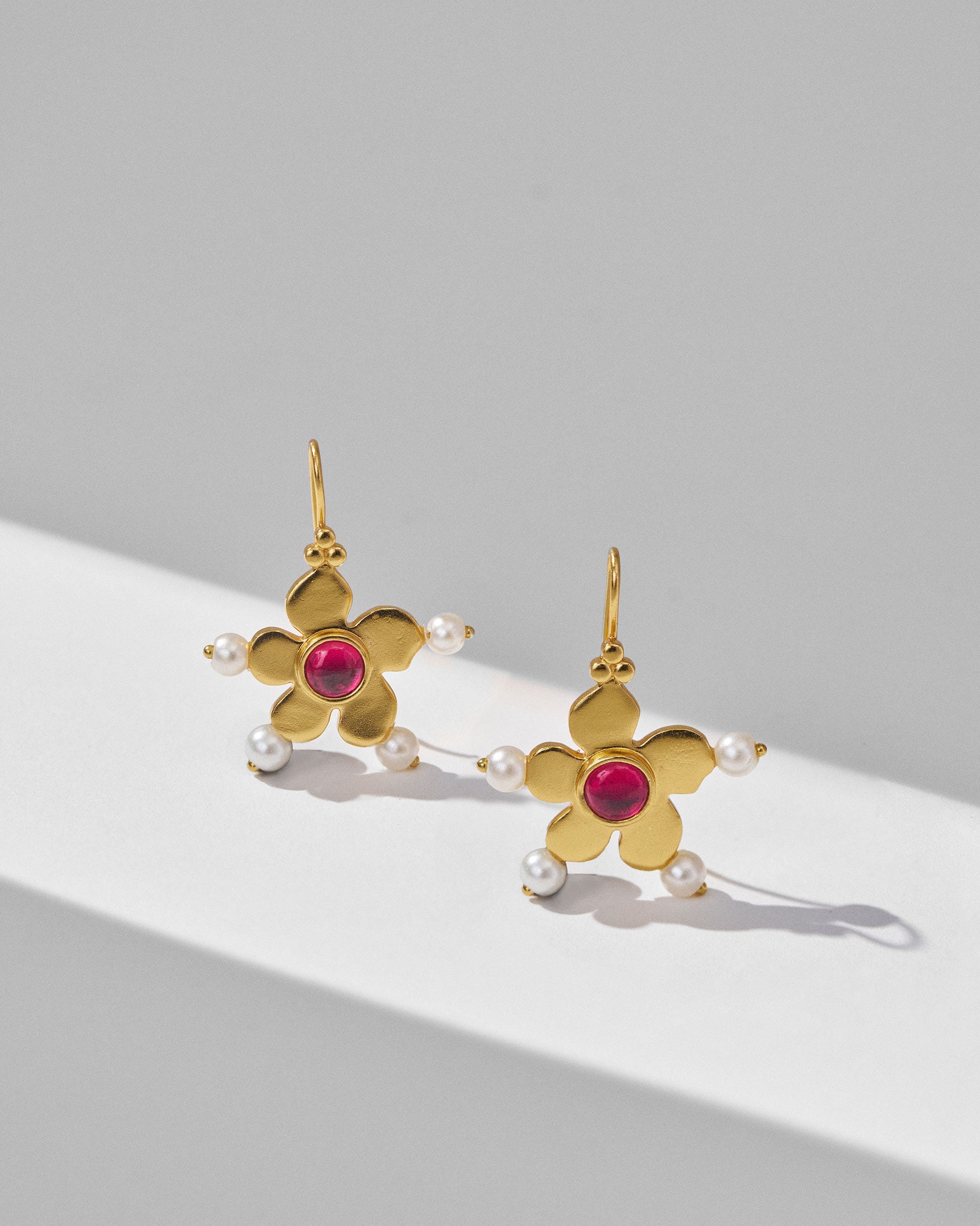 Mini Cutie Earrings - Gold