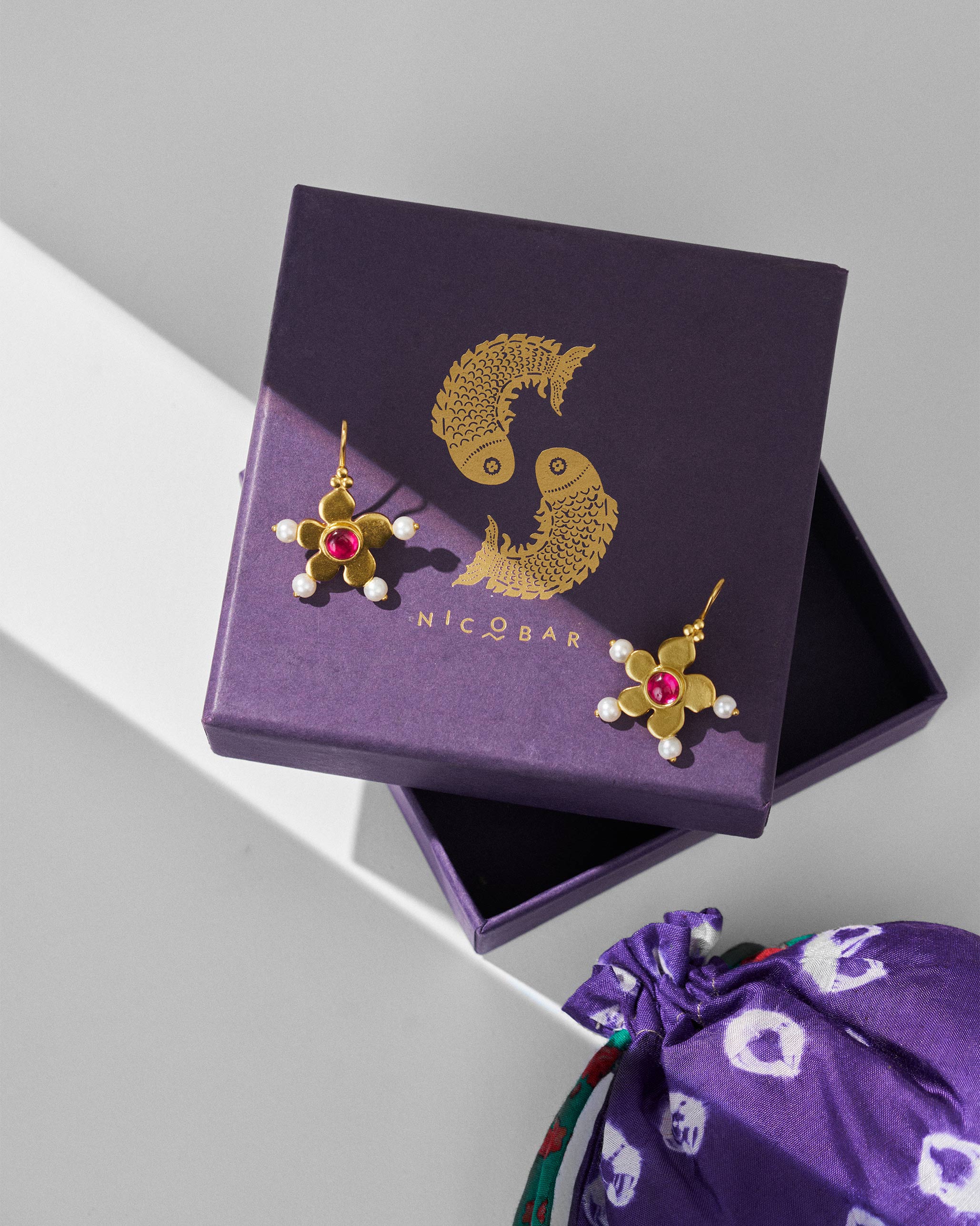 Mini Cutie Earrings - Gold