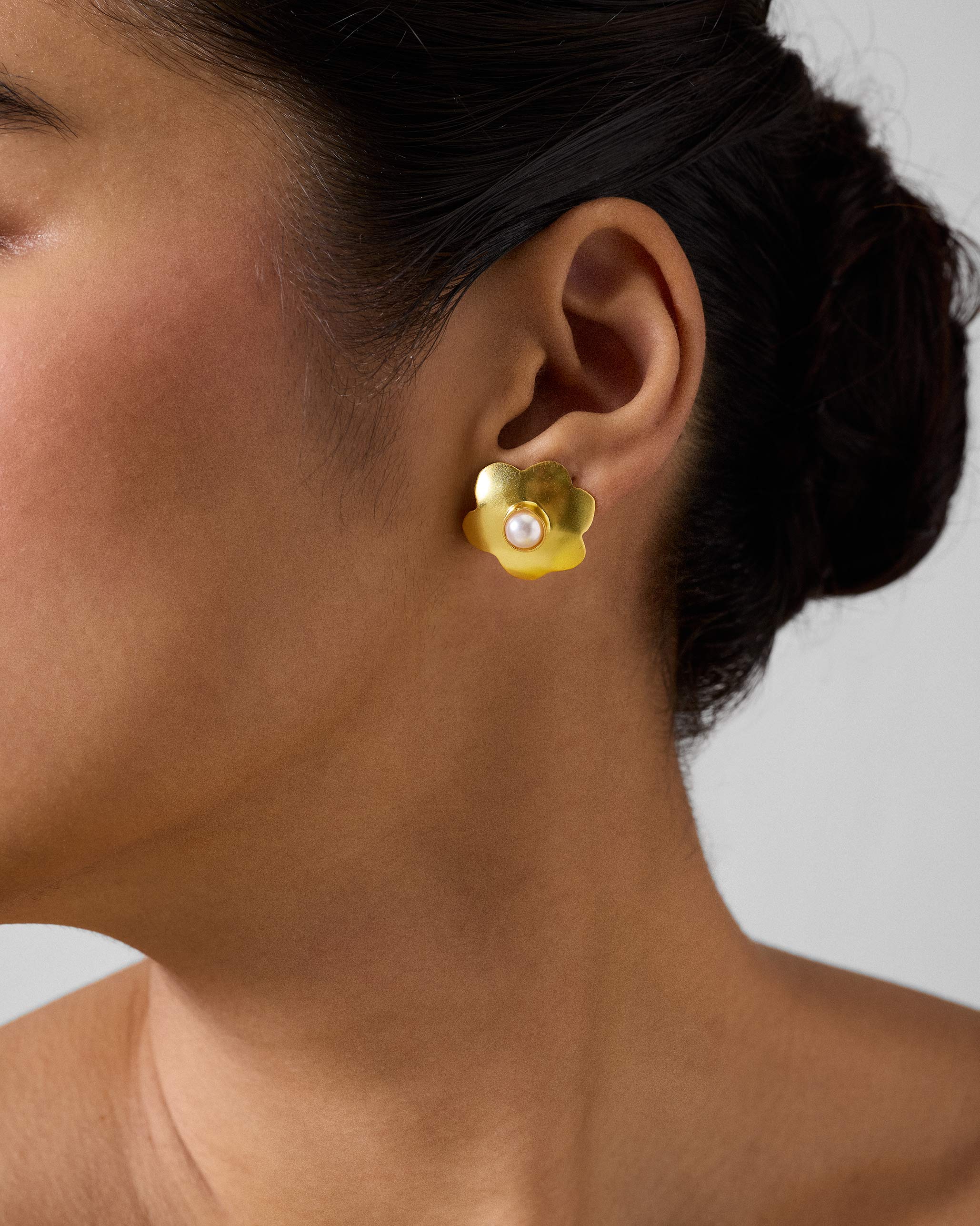 Micro Love Studs - Gold