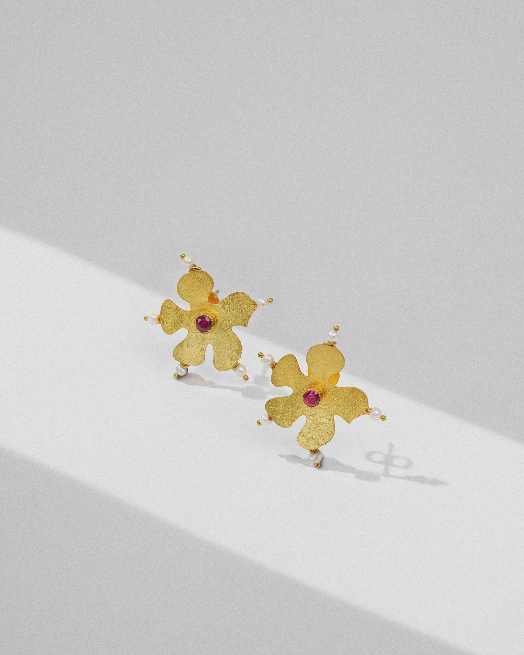 Wandering Phool Studs - Gold