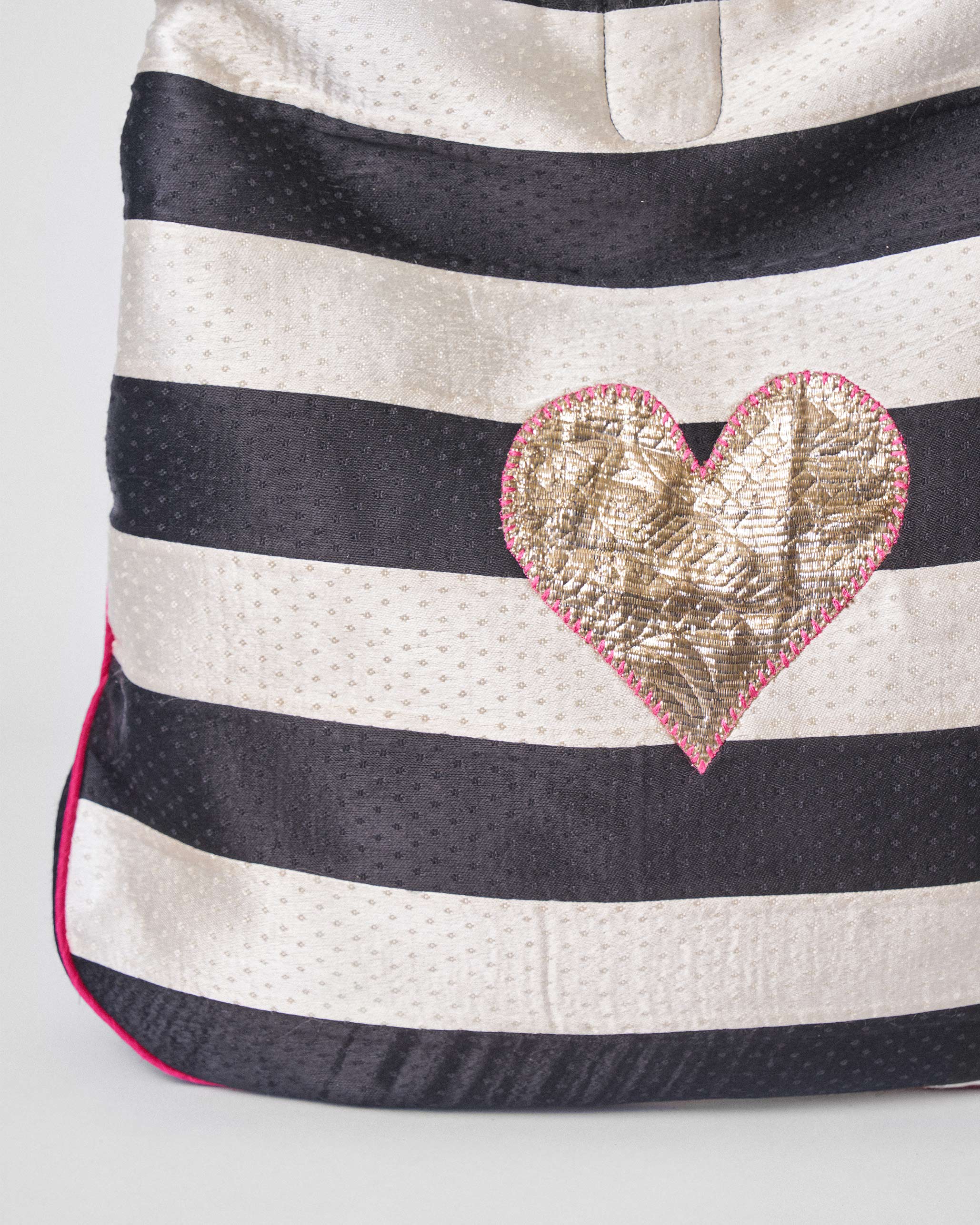 Nomad Tote - Black & Ivory