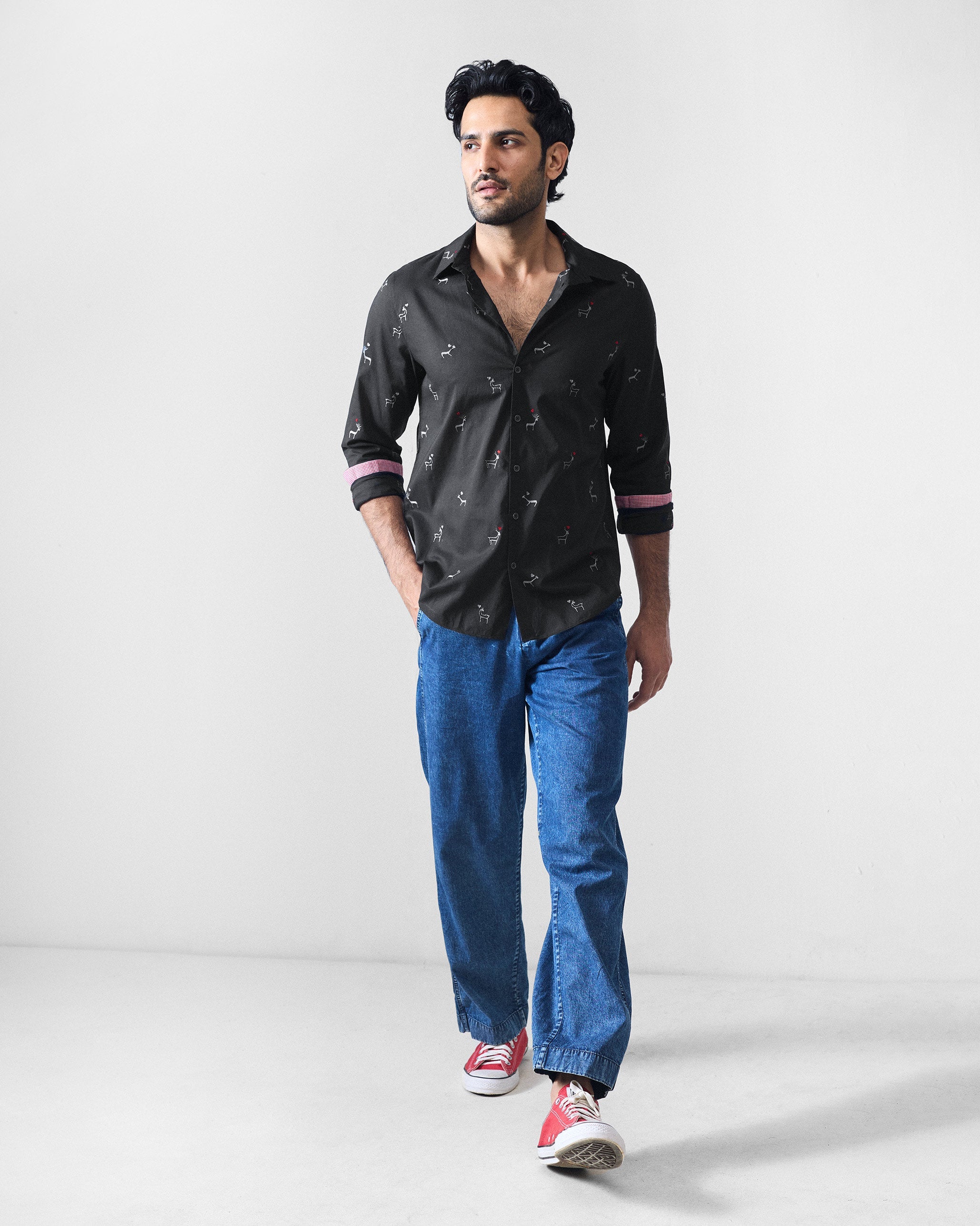 Hakuna Shirt - Black Embroidered