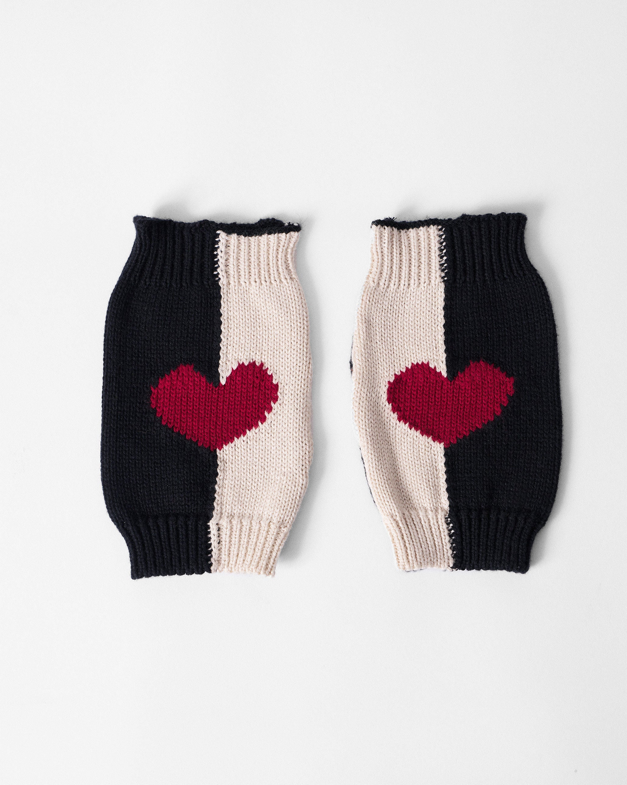 Monoheart Mittens - Black & White