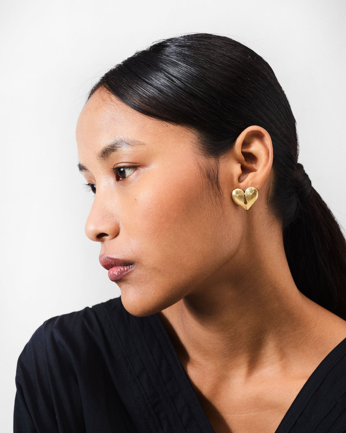 Dil Studs - Gold