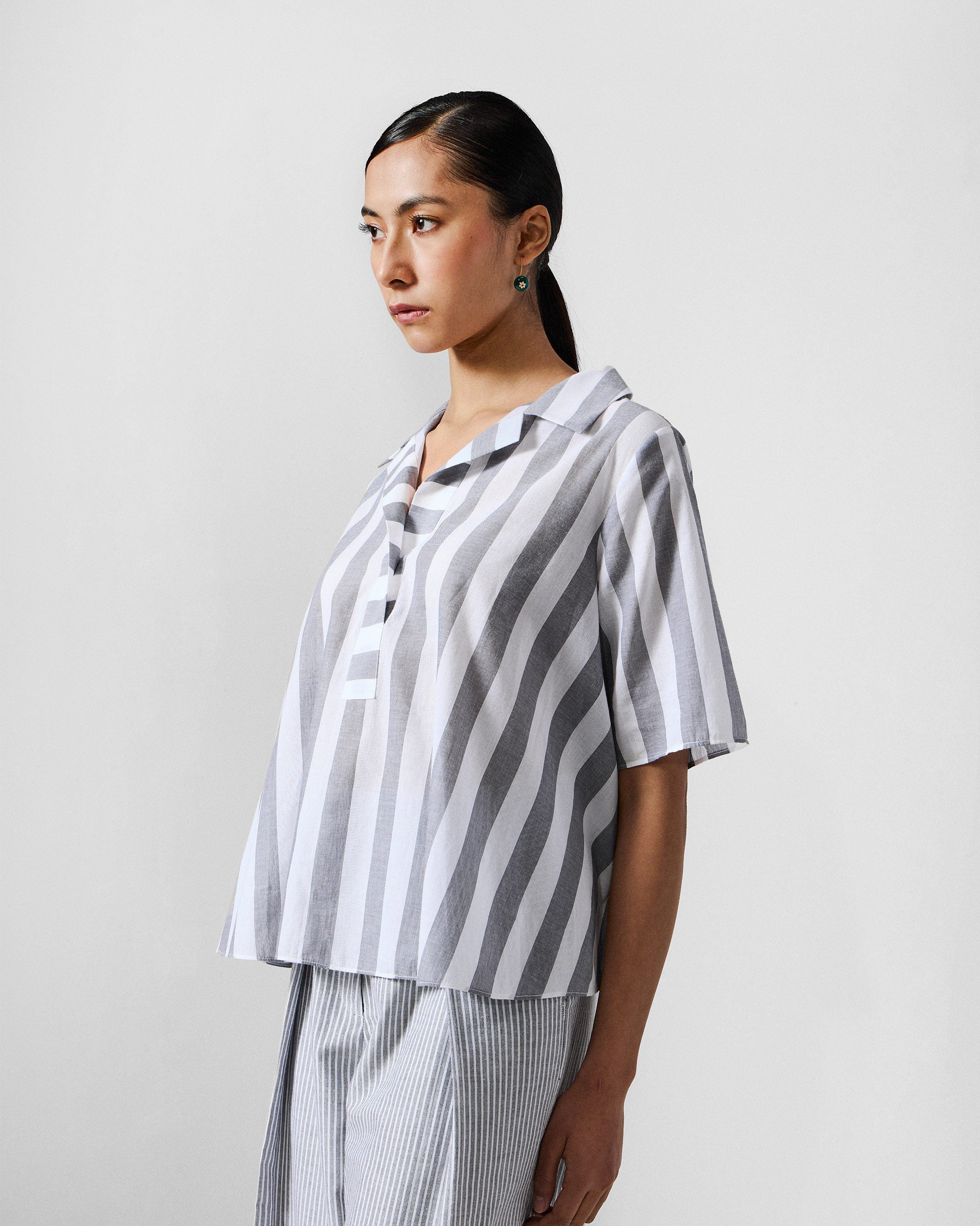 Rann Shirt - Grey & White Stripes