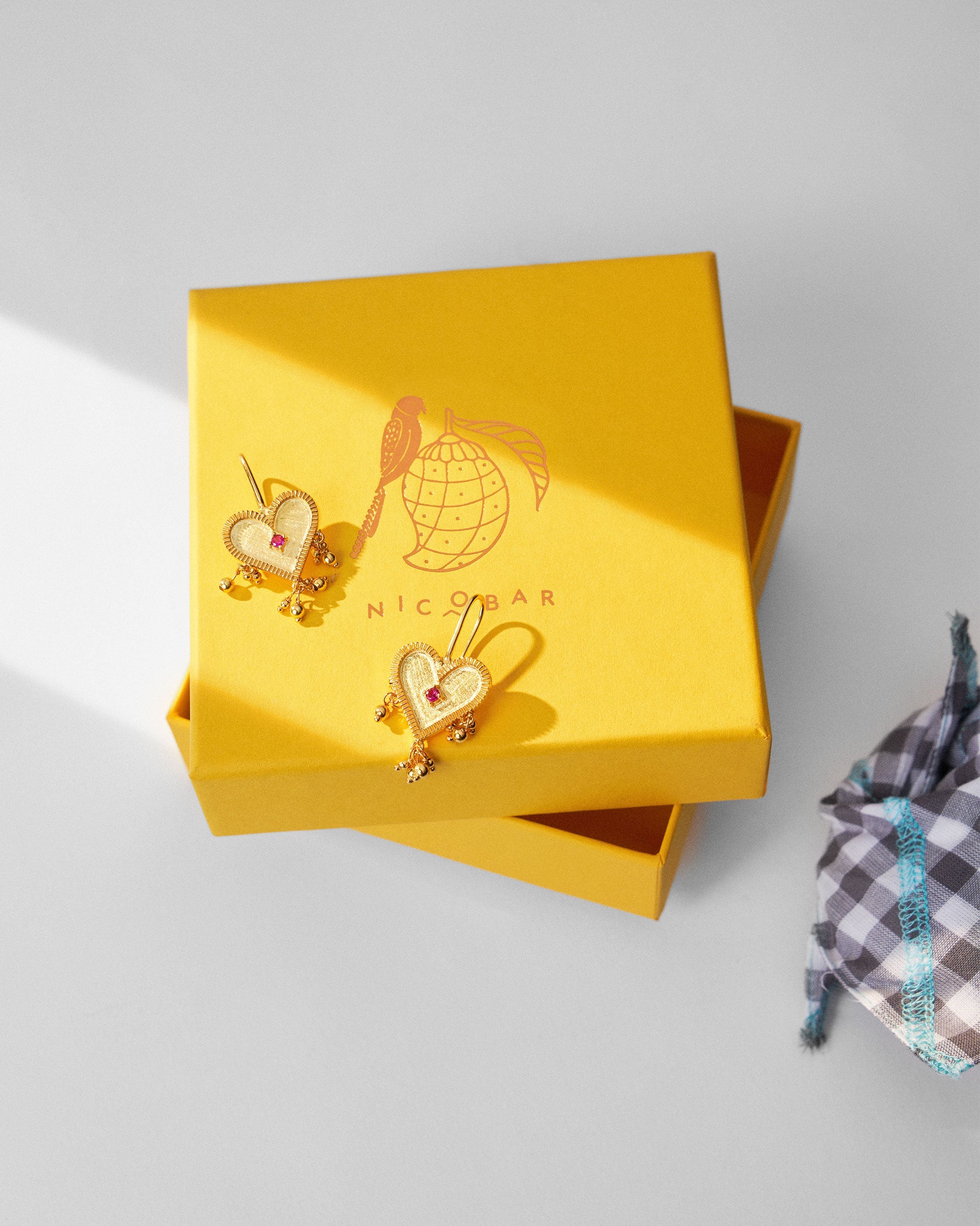 Little Heart Earrings - Gold